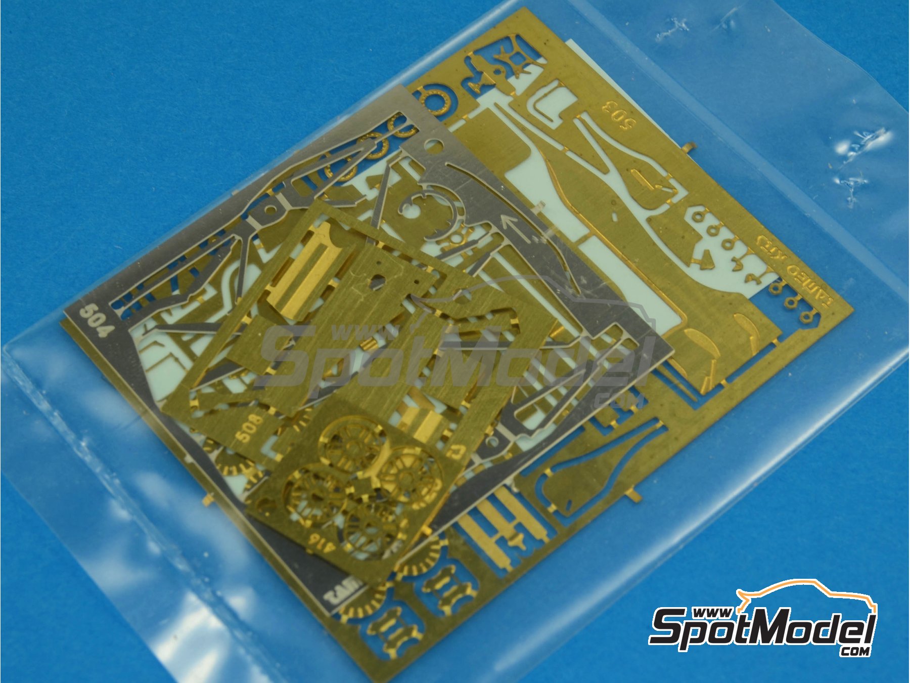 Image 6: McLaren Mercedes MP4/12 Equipo McLaren Racing Limited patrocinado por West - Gran Premio de Fórmula 1 de Australia 1997 | Maqueta de coche en escala 1/43 fabricado por Tameo Kits (ref. TMK238)