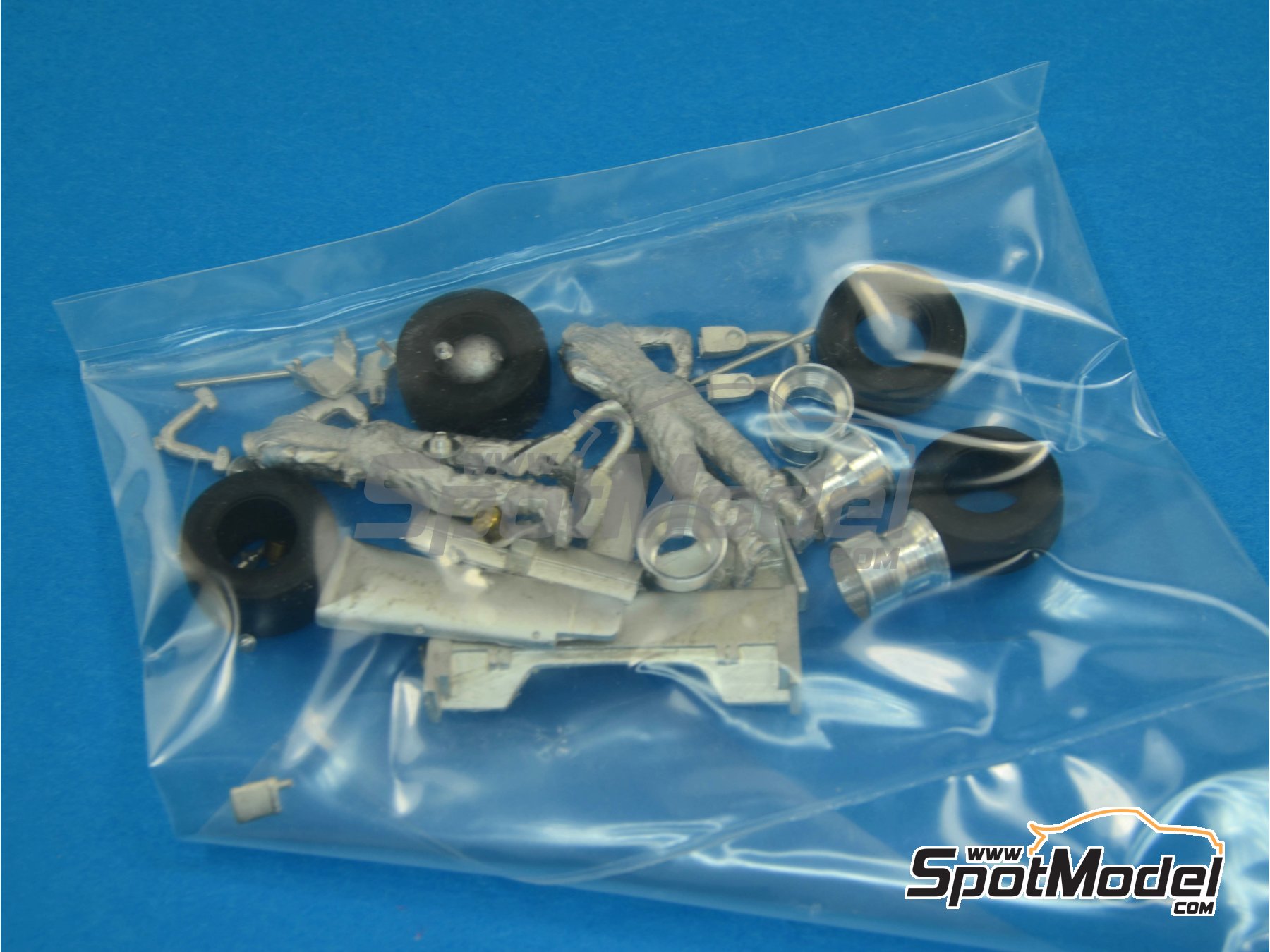 Image 7: McLaren Mercedes MP4/12 Equipo McLaren Racing Limited patrocinado por West - Gran Premio de Fórmula 1 de Australia 1997 | Maqueta de coche en escala 1/43 fabricado por Tameo Kits (ref. TMK238)