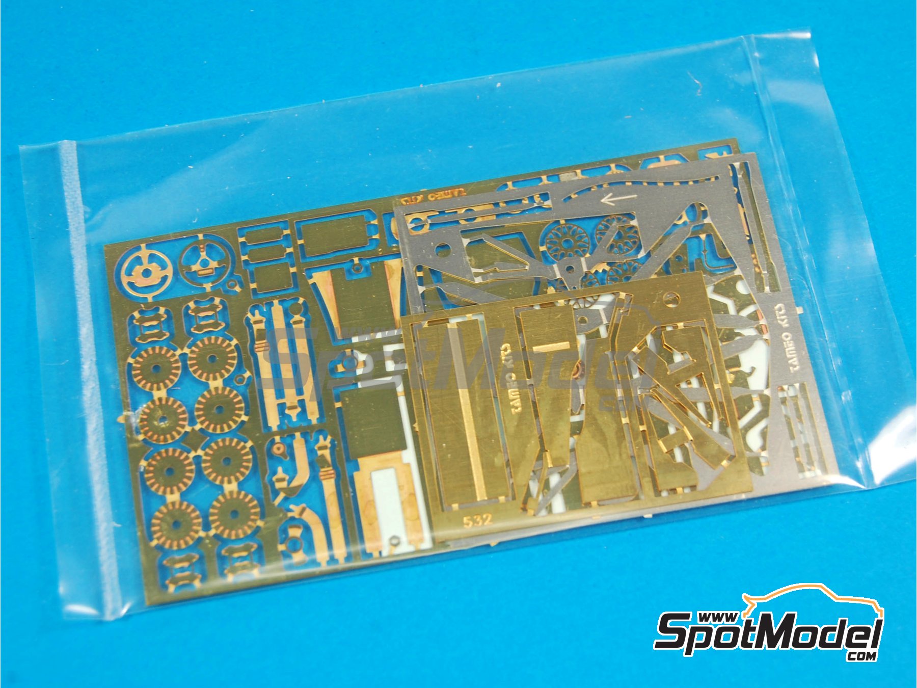 Image 9: Benetton Renault B197 Benetton Formula Ltd Team sponsored by Korean Air - Monaco Formula 1 Grand Prix 1997 | Car scale model kit in 1/43 scale manufactured by Tameo Kits (ref.&nbsp;TMK242)