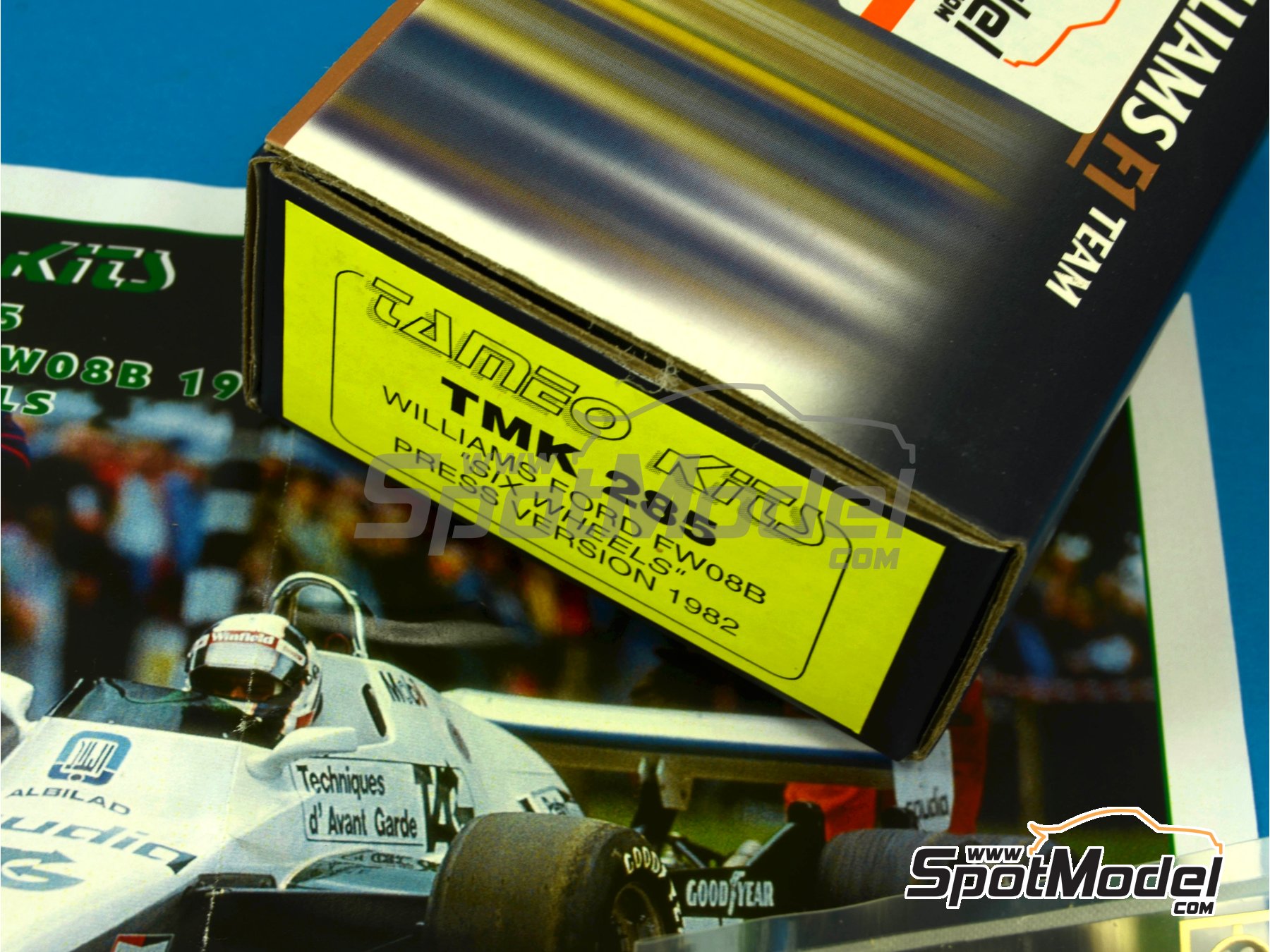 Image 8: Williams Ford FW08B Six Wheels Equipo Williams Grand Prix Engineering patrocinado por Saudia - Version de presentación 1982 | Maqueta de coche en escala 1/43 fabricado por Tameo Kits (ref. TMK285)