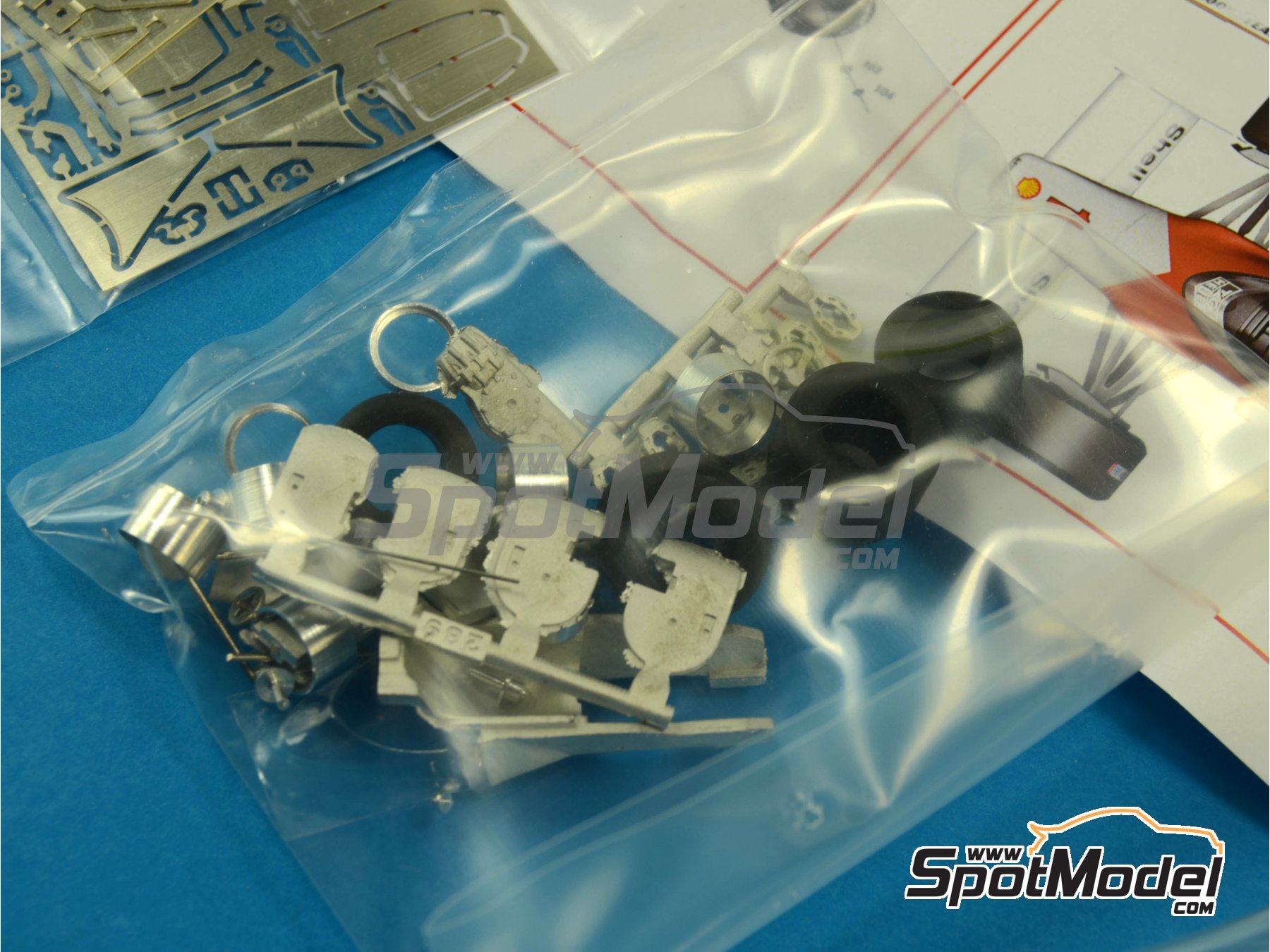 Image 5: McLaren Tag MP4/3 Equipo McLaren Racing Limited patrocinado por Marlboro - Gran Premio de F&oacute;rmula 1 de Portugal 1987 | Maqueta de coche en escala&nbsp;1/43 fabricado por Tameo Kits (ref.&nbsp;TMK289)