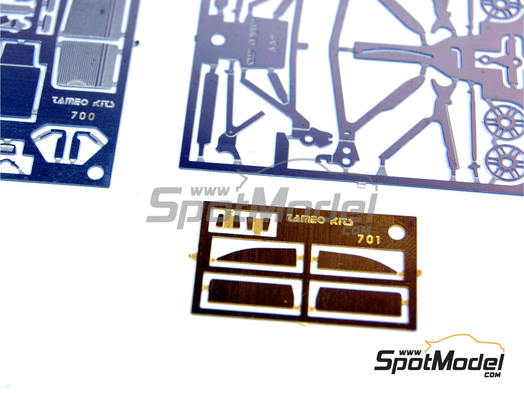 Image 8: Minardi Fondmetal M02 Equipo Minardi F1 patrocinado por Telefonica - Gran Premio de F&oacute;rmula 1 de Italia 2000 | Maqueta de coche en escala&nbsp;1/43 fabricado por Tameo Kits (ref.&nbsp;TMK292)
