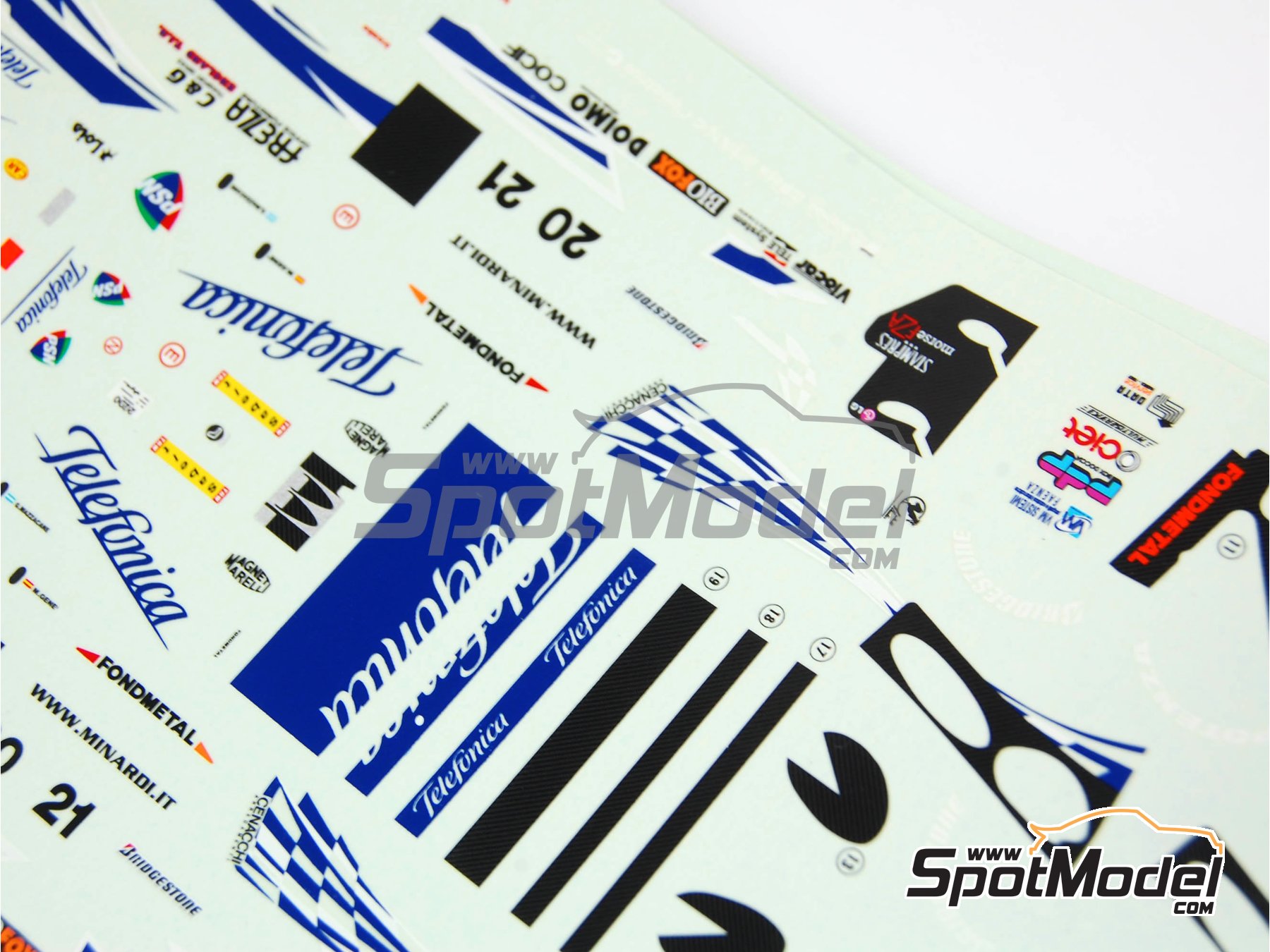 Image 12: Minardi Fondmetal M02 Equipo Minardi F1 patrocinado por Telefonica - Gran Premio de F&oacute;rmula 1 de Italia 2000 | Maqueta de coche en escala&nbsp;1/43 fabricado por Tameo Kits (ref.&nbsp;TMK292)