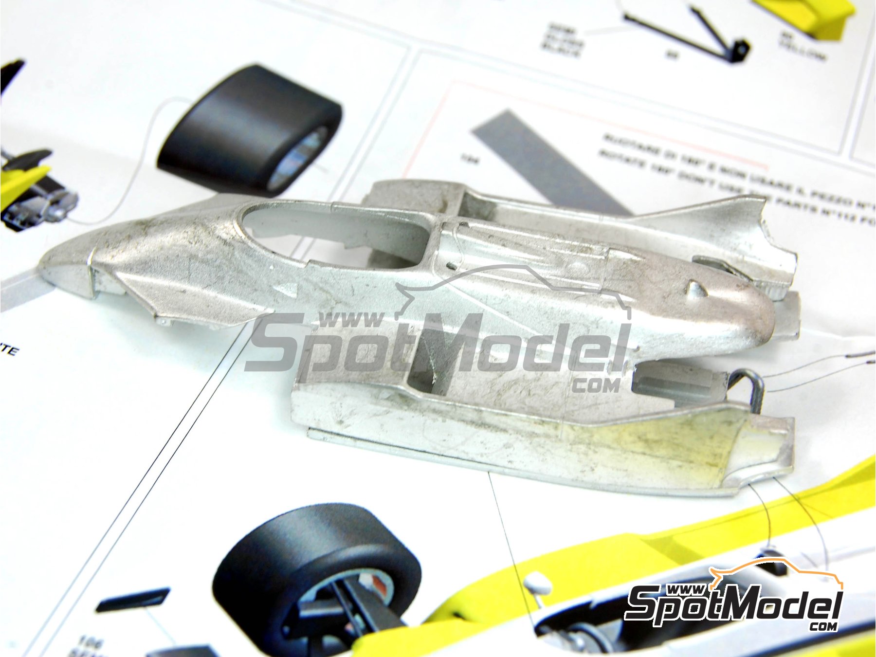 Image 10: Renault Turbo RE30B Equipo Renault F1 patrocinado por ELF - Gran Premio de F&oacute;rmula 1 de Italia 1982 | Maqueta de coche en escala&nbsp;1/43 fabricado por Tameo Kits (ref.&nbsp;TMK306)