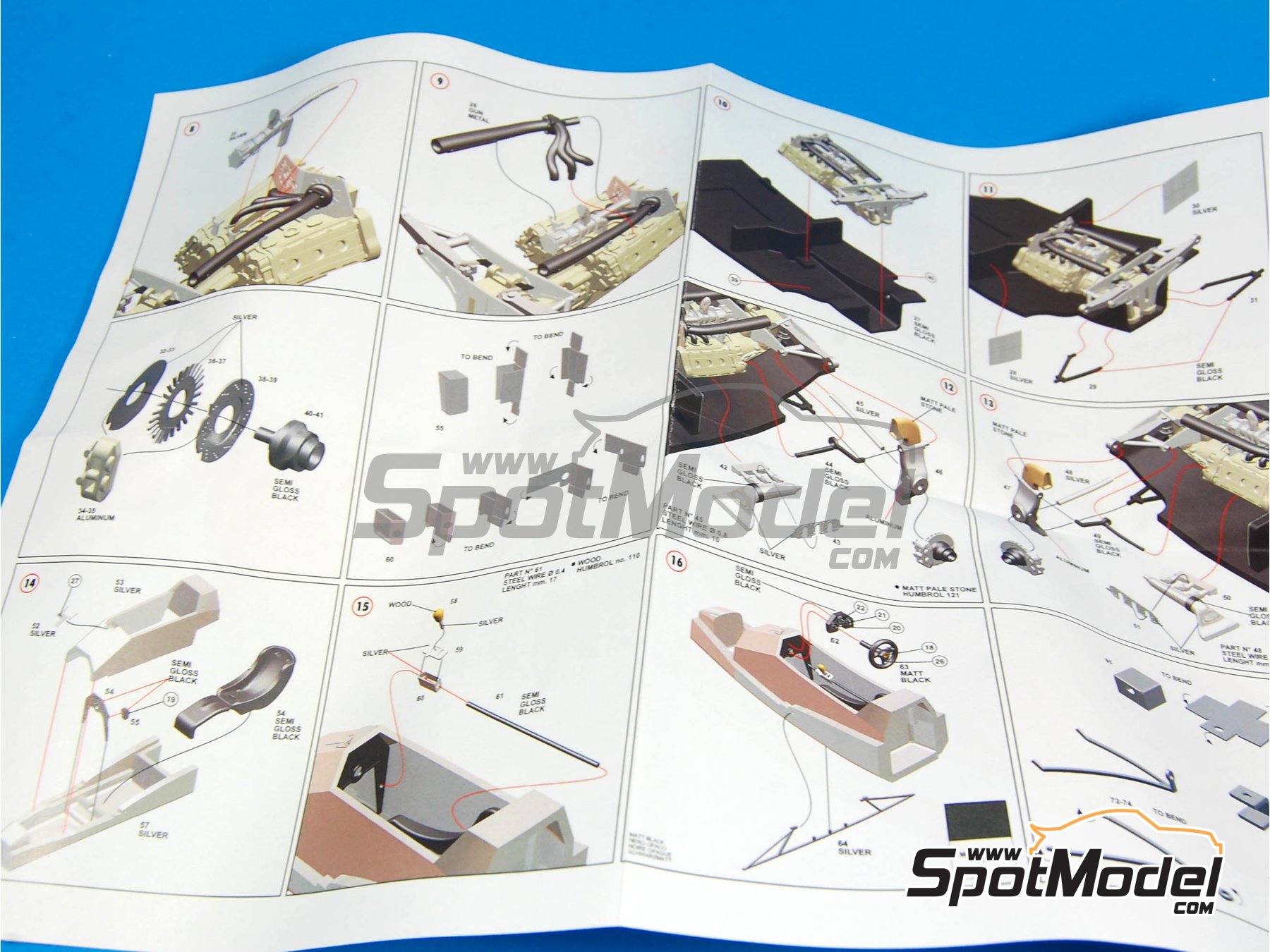 Image 10: Ferrari 126C2 Equipo Scuderia Ferrari patrocinado por Fiat - Gran Premio de F&oacute;rmula 1 de los Estados Unidos de Am&eacute;rica 1982 | Maqueta de coche en escala&nbsp;1/43 fabricado por Tameo Kits (ref.&nbsp;TMK320)