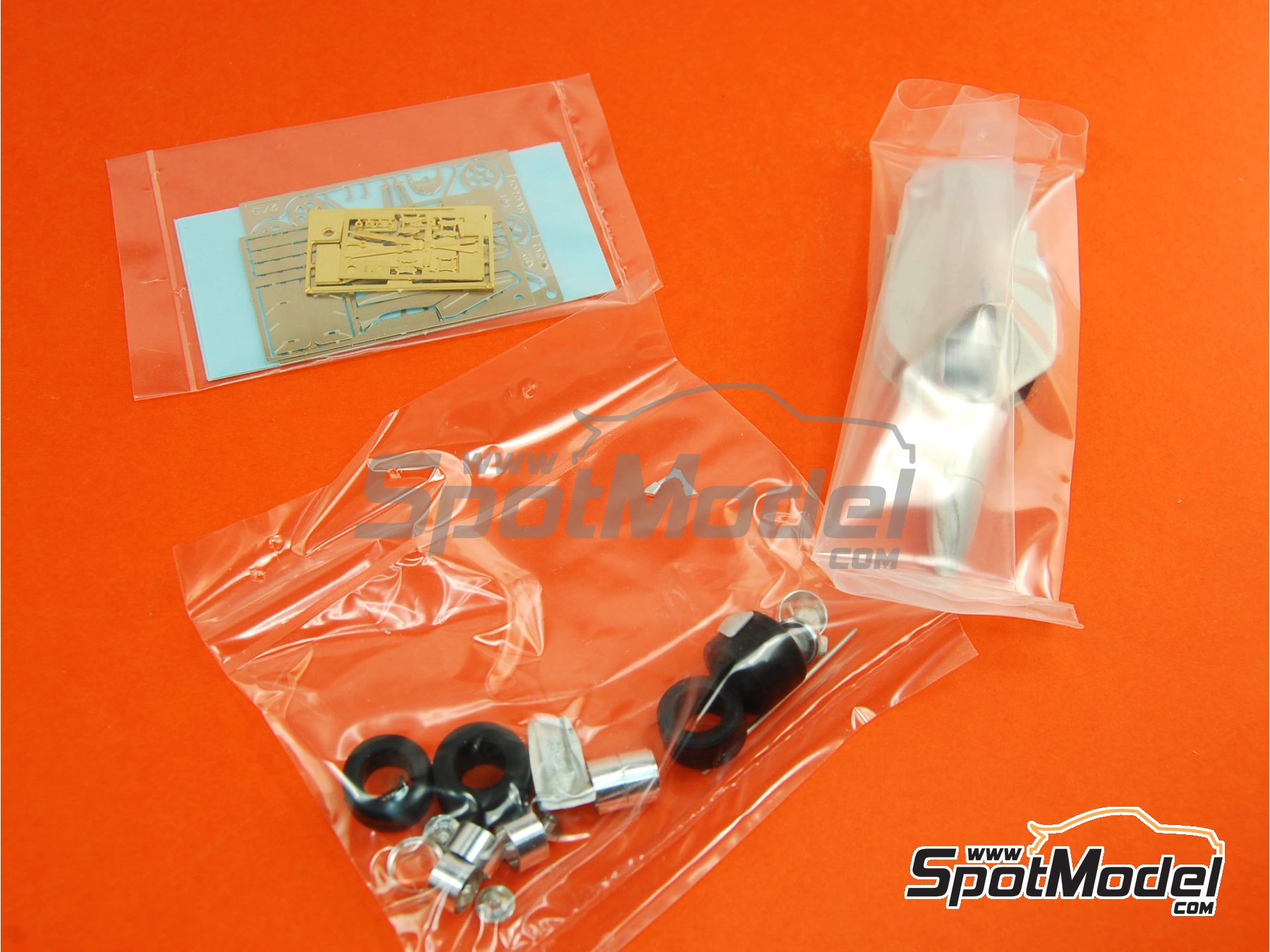 Image 6: Jordan Ford J191 Equipo Jordan Grand Prix patrocinado por Fujifilm 7UP - Gran Premio de F&oacute;rmula 1 de Belgica 1991 | Maqueta de coche en escala&nbsp;1/43 fabricado por Tameo Kits (ref.&nbsp;TMK322)