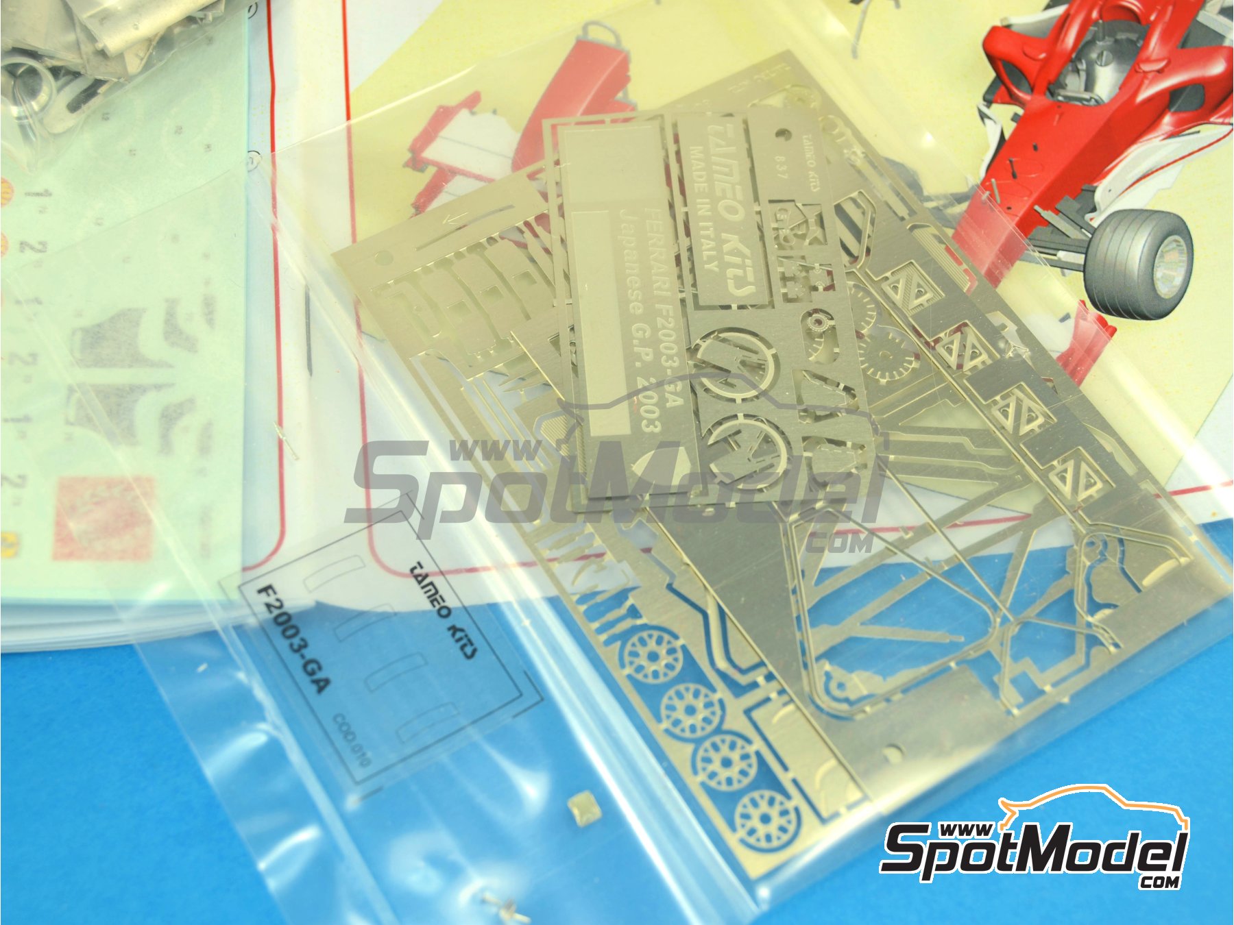 Image 2: Ferrari F2003-GA Scuderia Ferrari Team sponsored by Marlboro - Japanese Formula 1 Grand Prix 2003 | Car scale model kit in 1/43 scale manufactured by Tameo Kits (ref.&nbsp;TMK339)