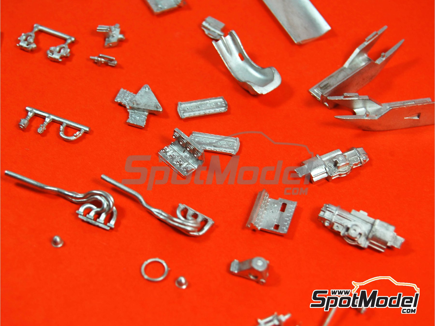 Image 7: Lotus Ford 77 Equipo Lotus patrocinado por John Player Special - Gran Premio de F&oacute;rmula 1 de Jap&oacute;n 1976 | Maqueta de coche en escala&nbsp;1/43 fabricado por Tameo Kits (ref.&nbsp;TMK340)