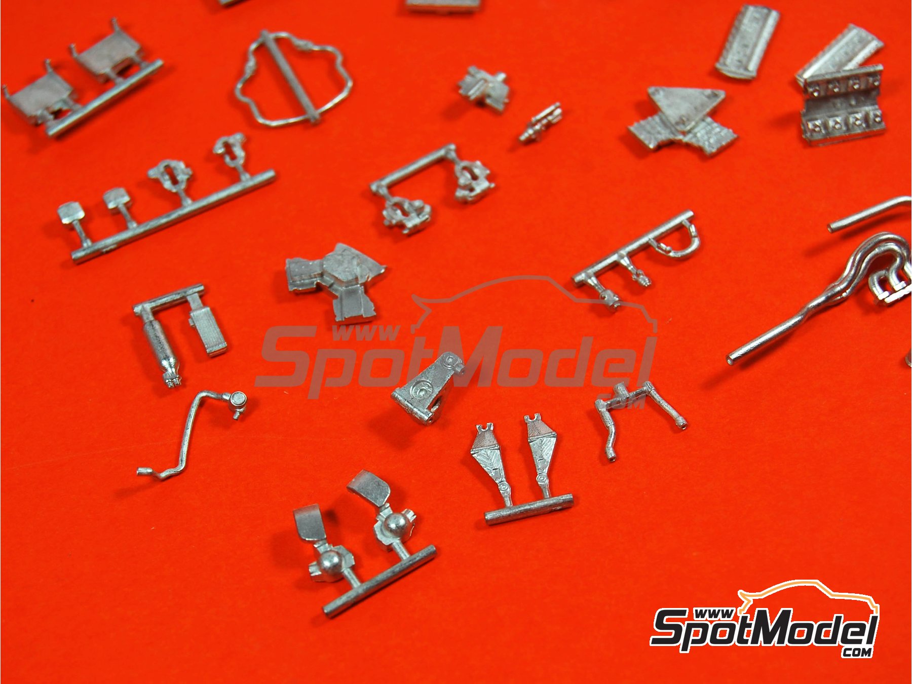 Image 8: Lotus Ford 77 Equipo Lotus patrocinado por John Player Special - Gran Premio de F&oacute;rmula 1 de Jap&oacute;n 1976 | Maqueta de coche en escala&nbsp;1/43 fabricado por Tameo Kits (ref.&nbsp;TMK340)