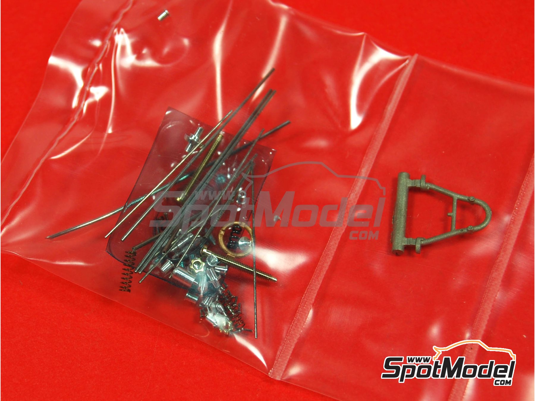 Image 5: Ferrari 312B3 sponsored by Agip - Argentine Formula 1 Grand Prix 1974 | Car scale model kit in 1/43 scale manufactured by Tameo Kits (ref.&nbsp;TMK372)