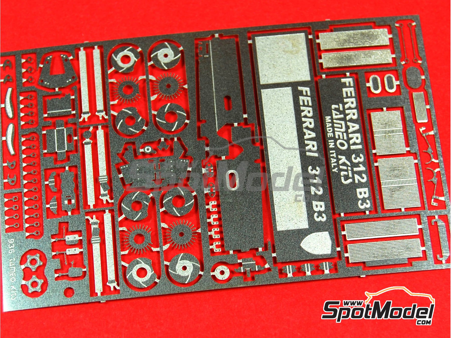 Image 8: Ferrari 312B3 sponsored by Agip - Argentine Formula 1 Grand Prix 1974 | Car scale model kit in 1/43 scale manufactured by Tameo Kits (ref.&nbsp;TMK372)