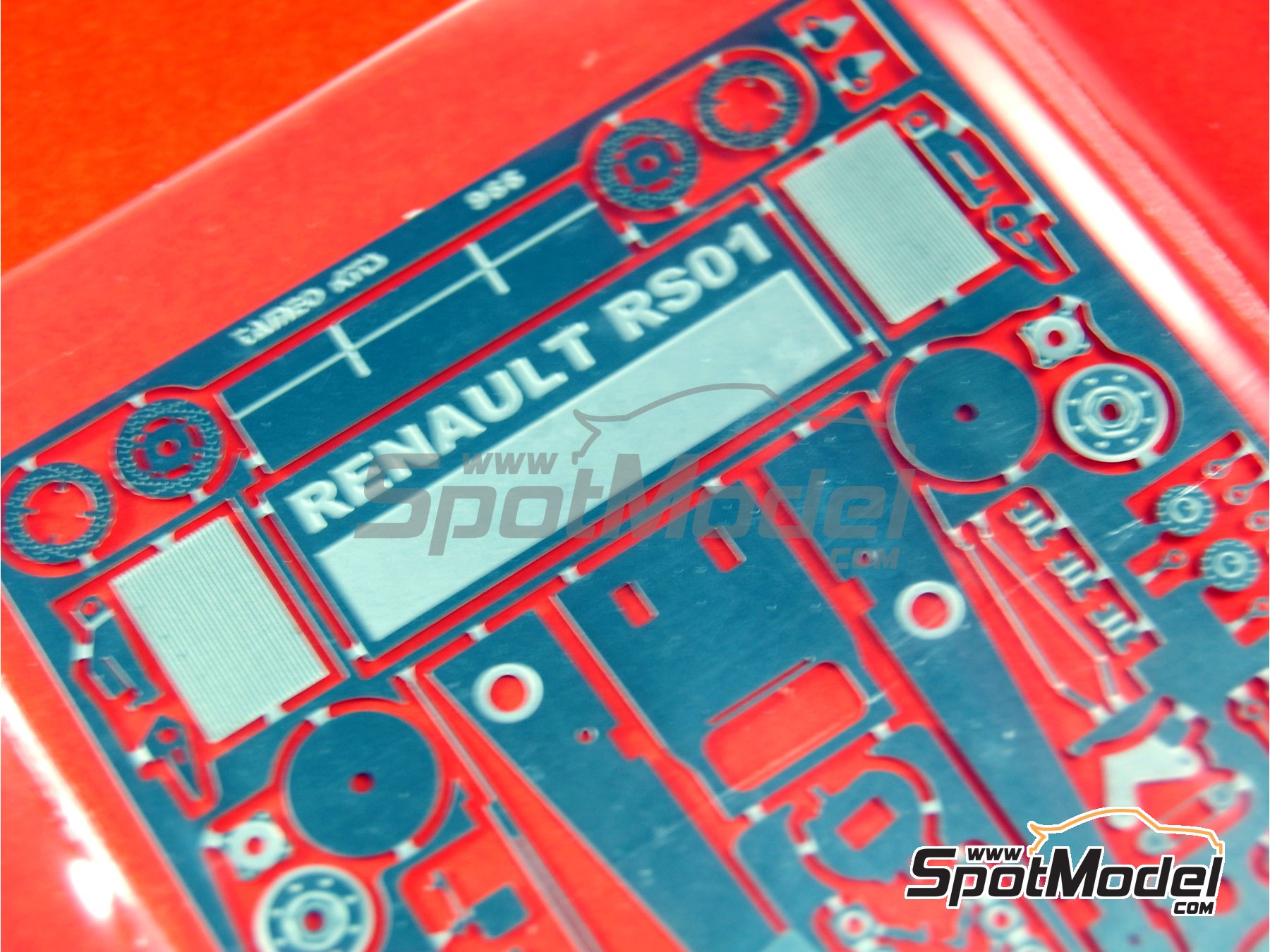 Image 7: Renault RS01 Turbo Equipo Renault F1 patrocinado por ELF - Gran Premio de F&oacute;rmula 1 de Inglaterra 1977 | Maqueta de coche en escala&nbsp;1/43 fabricado por Tameo Kits (ref.&nbsp;TMK381)