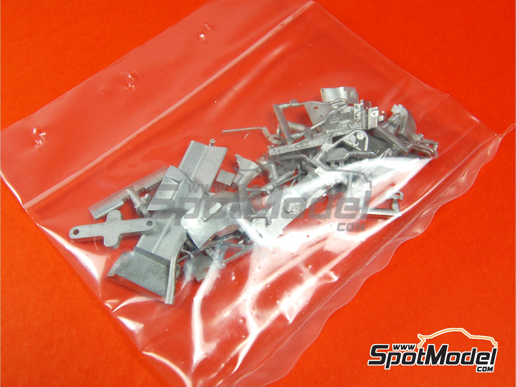 Image 21: Renault RS01 Turbo Equipo Renault F1 patrocinado por ELF - Gran Premio de F&oacute;rmula 1 de Inglaterra 1977 | Maqueta de coche en escala&nbsp;1/43 fabricado por Tameo Kits (ref.&nbsp;TMK381)