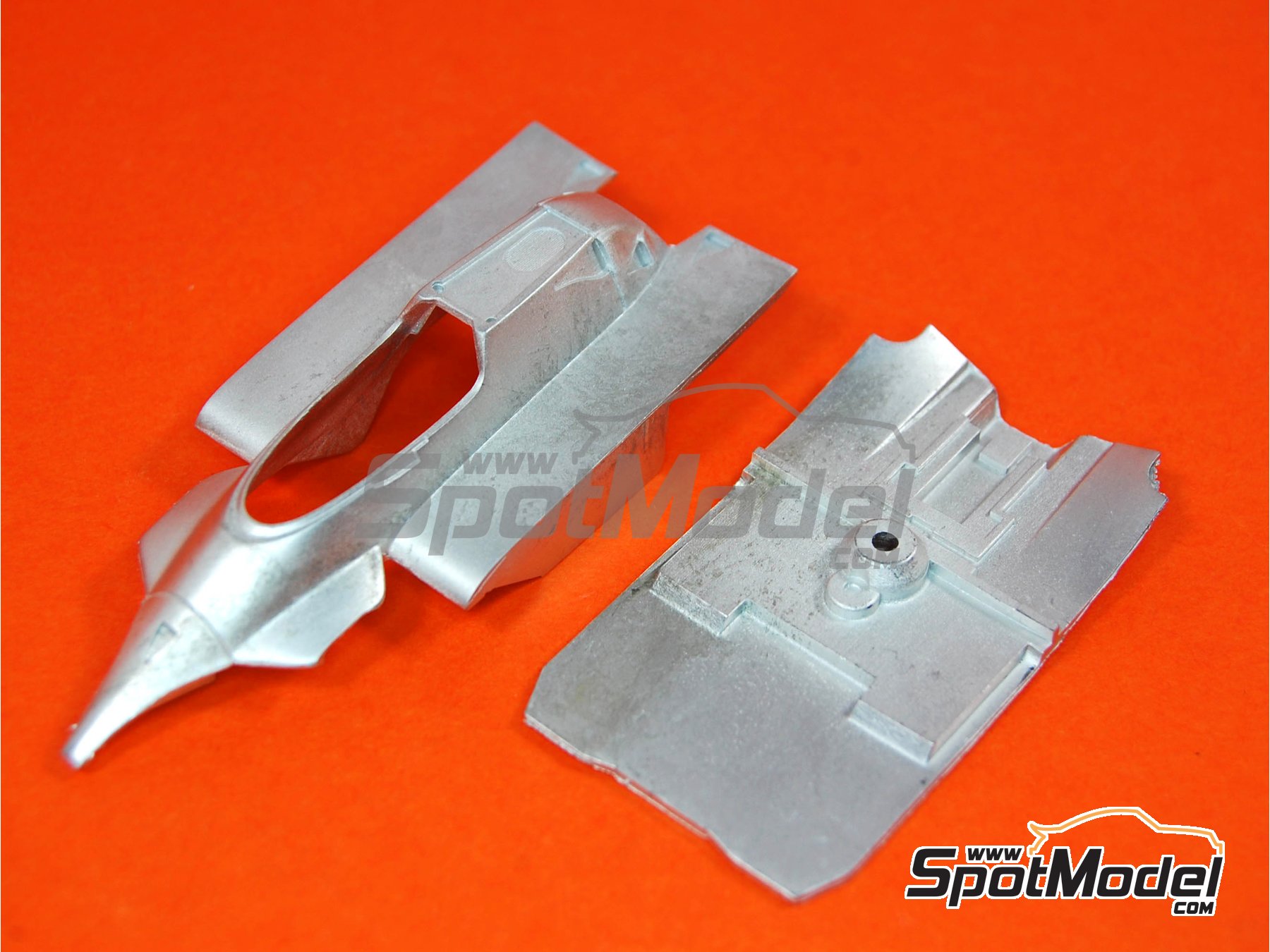 Image 12: Ferrari 126CK Equipo Scuderia Ferrari patrocinado por Fiat - Gran Premio de Formula 1 de Mónaco 1981 | Maqueta de coche en escala 1/43 fabricado por Tameo Kits (ref. TMK391)