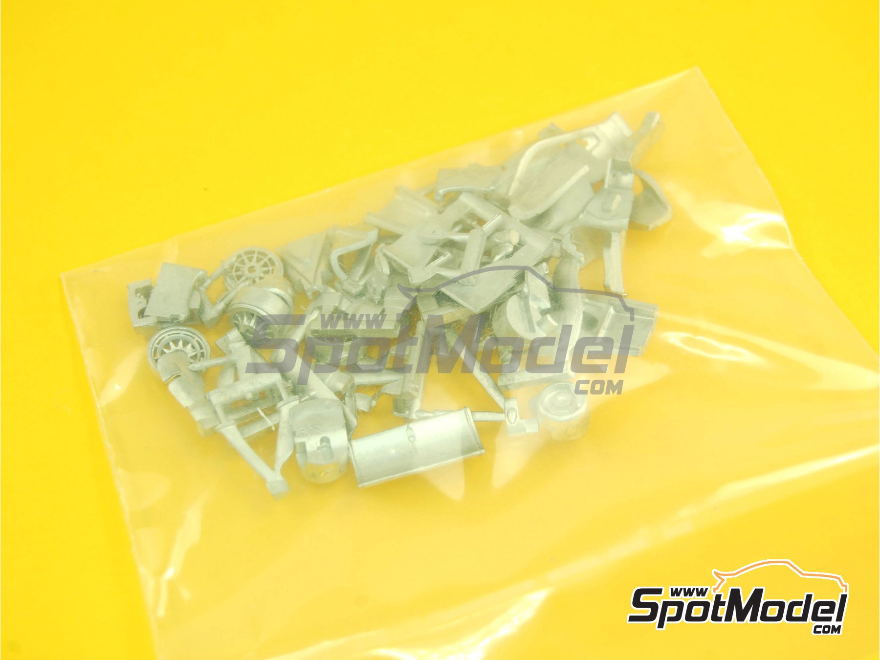 Image 6: RB Racing Renault RB8 - Gran Premio de Formula 1 de M&oacute;naco 2012 | Maqueta de coche en escala&nbsp;1/43 fabricado por Tameo Kits (ref.&nbsp;TMK408)