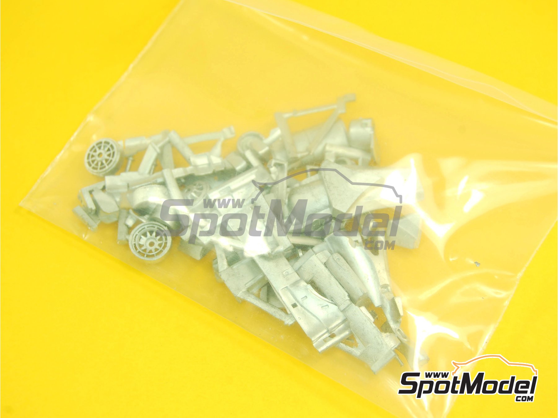 Image 7: RB Racing Renault RB8 - Gran Premio de Formula 1 de M&oacute;naco 2012 | Maqueta de coche en escala&nbsp;1/43 fabricado por Tameo Kits (ref.&nbsp;TMK408)