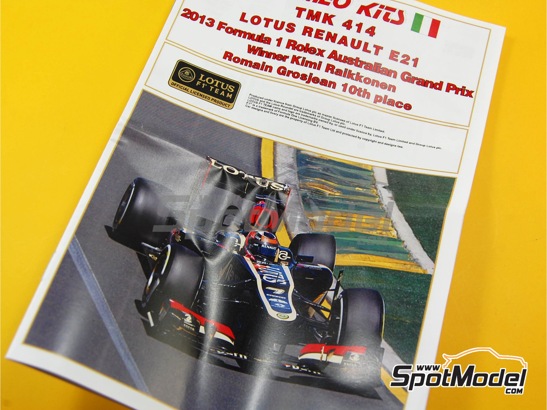 Image 10: Lotus Renault E21 Equipo Lotus patrocinado por Total - Gran Premio de F&oacute;rmula 1 de Australia 2013 | Maqueta de coche en escala&nbsp;1/43 fabricado por Tameo Kits (ref.&nbsp;TMK414)