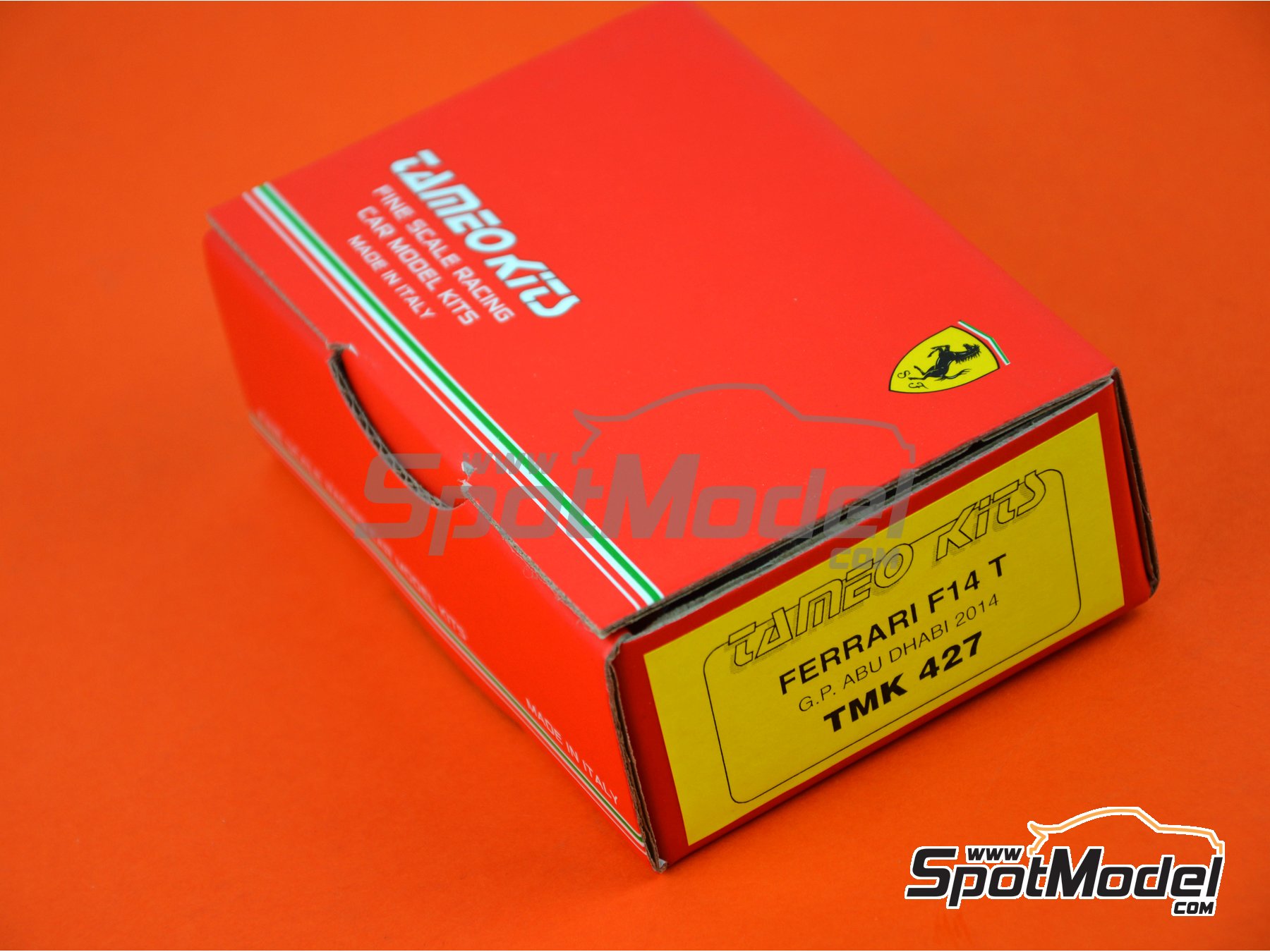 Image 12: Ferrari F14 Scuderia Ferrari Team sponsored by Banco Santander - Abu Dhabi Grand Prix 2014 | Car scale model kit in 1/43 scale manufactured by Tameo Kits (ref.&nbsp;TMK427)