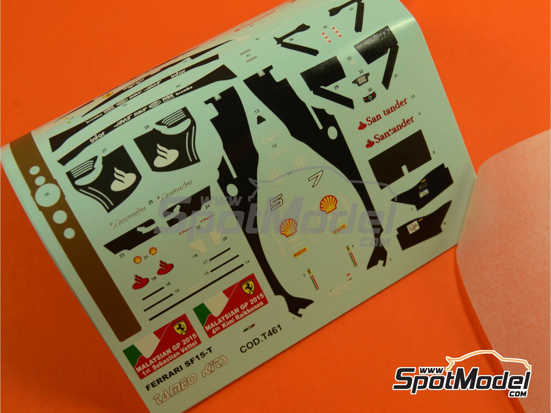 Image 6: Ferrari SF15-T Equipo Scuderia Ferrari patrocinado por Shell UPS - Gran Premio de F&oacute;rmula 1 de Malasia 2015 | Maqueta de coche en escala&nbsp;1/43 fabricado por Tameo Kits (ref.&nbsp;TMK429)
