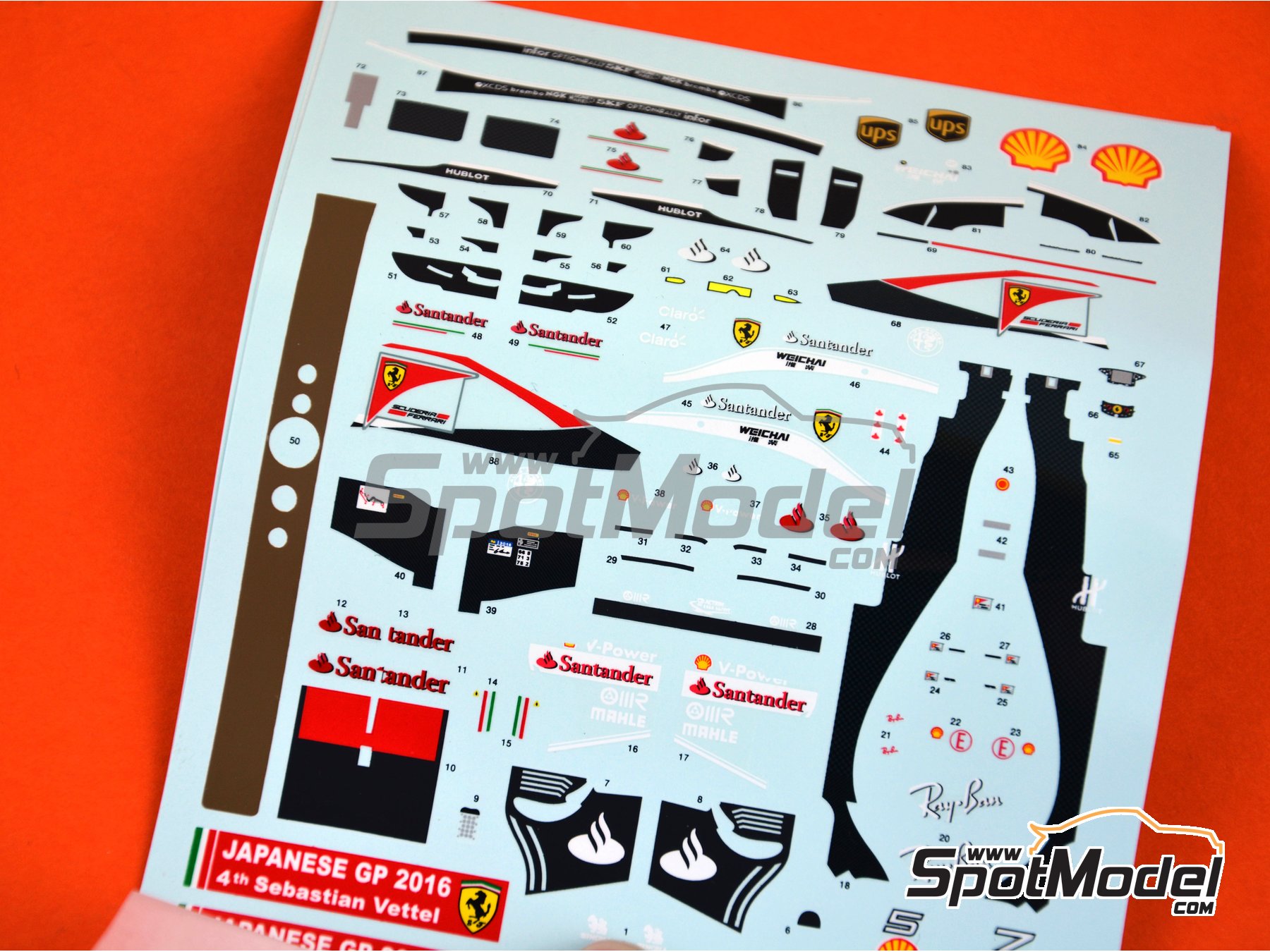 Image 1: Ferrari SF16-H Equipo Scuderia Ferrari patrocinado por Banco Santander - Gran Premio de F&oacute;rmula 1 de Jap&oacute;n 2016 | Maqueta de coche en escala&nbsp;1/43 fabricado por Tameo Kits (ref.&nbsp;TMK435)