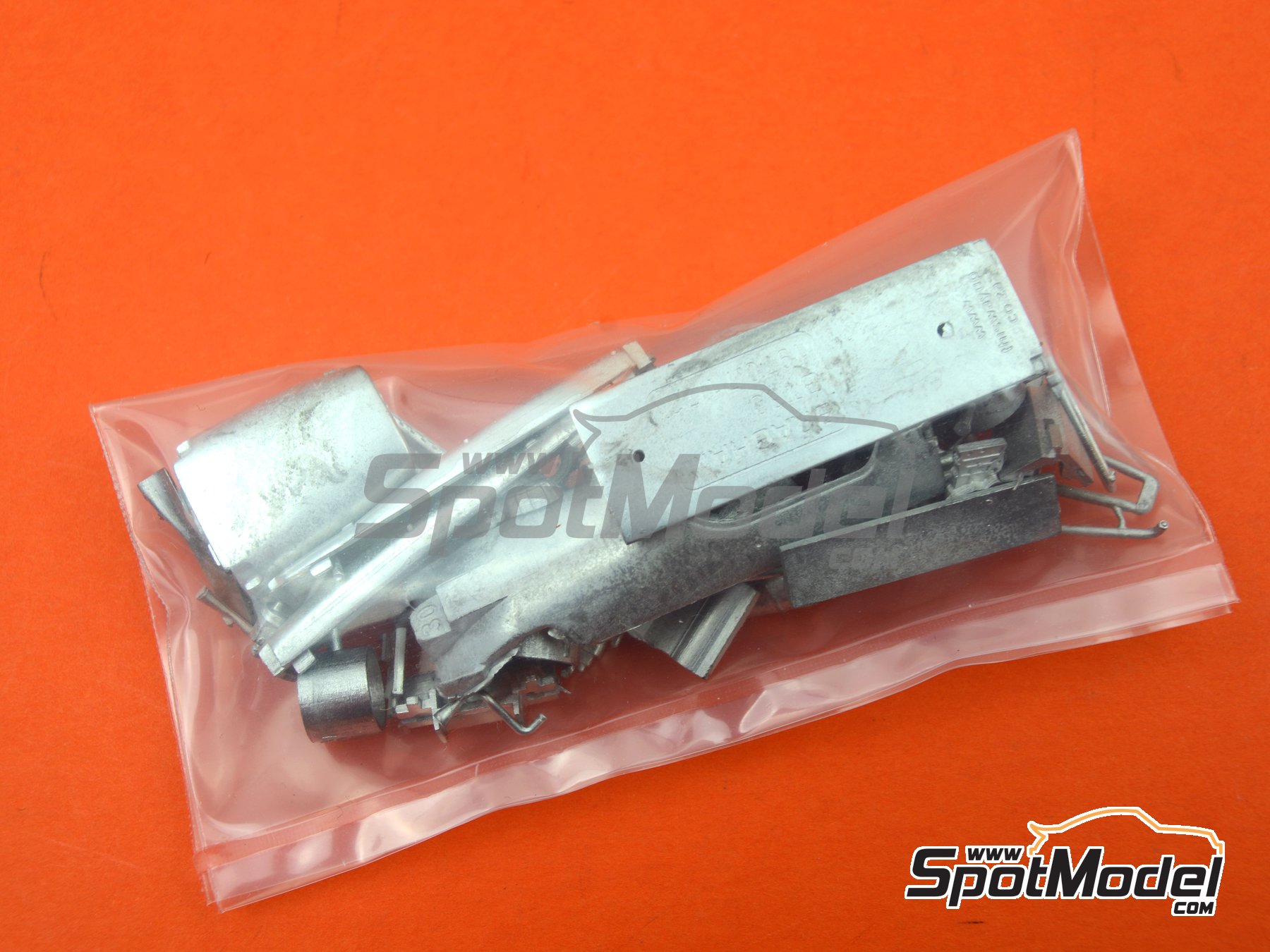 Image 4: Brabham Ford BT33 - Gran Premio de F&oacute;rmula 1 de Sud&aacute;frica 1970 | Maqueta de coche en escala&nbsp;1/43 fabricado por Tameo Kits (ref.&nbsp;TWU030, tambien TWU 030)