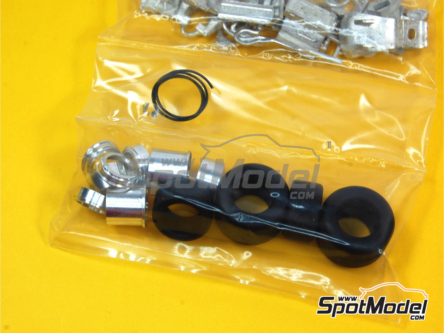 Image 11: Parnelli VPJ4B sponsored by American Racing - USA West Long Beach Formula 1 Grand Prix 1976 | Car scale model kit in 1/43 scale manufactured by Tameo Kits (ref.&nbsp;TWU044, also TWU 044)