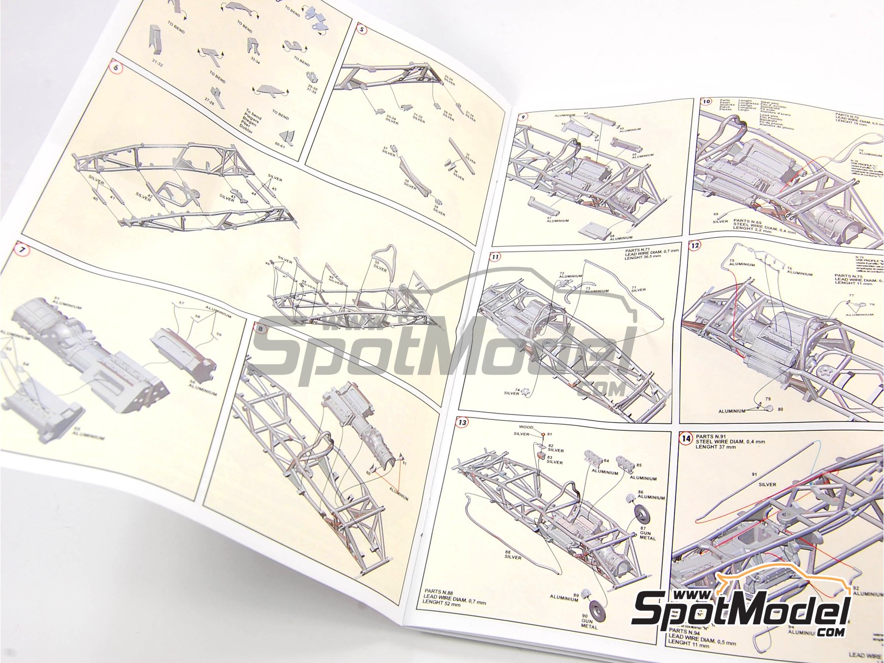 Image 3: Ferrari 156 F1 Shark Nose - Italian Formula 1 Grand Prix 1961 | Car scale model kit in 1/43 scale manufactured by Tameo Kits (ref. WCT061)