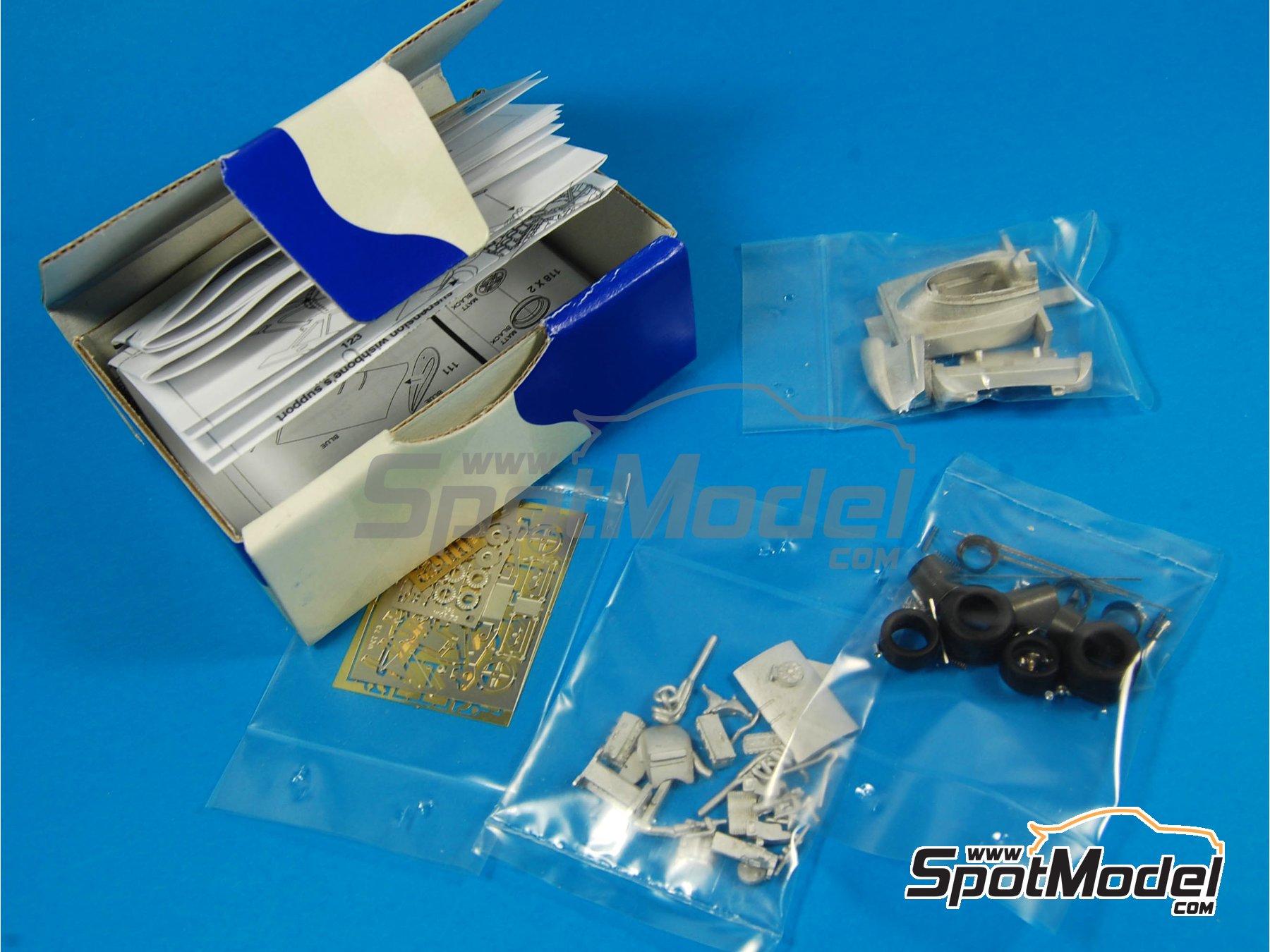 Image 5: Tyrrell Ford 006 Equipo Tyrrell Racing patrocinado por ELF - Gran Premio de F&oacute;rmula 1 de Italia 1973 | Maqueta de coche en escala&nbsp;1/43 fabricado por Tameo Kits (ref.&nbsp;WCT073)