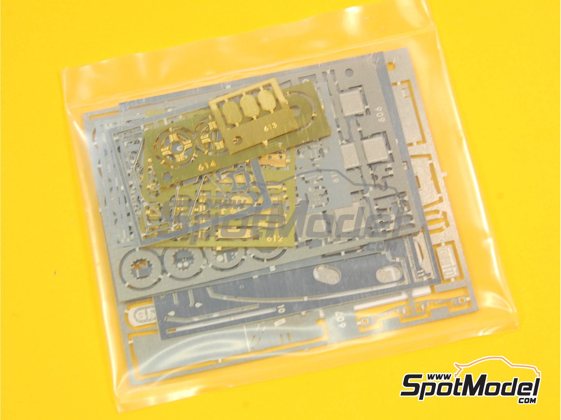 Image 6: Ferrari 312T2 Equipo Scuderia Ferrari patrocinado por Fiat - Gran Premio de F&oacute;rmula 1 de Alemania 1977 | Maqueta de coche en escala&nbsp;1/43 fabricado por Tameo Kits (ref.&nbsp;WCT077)