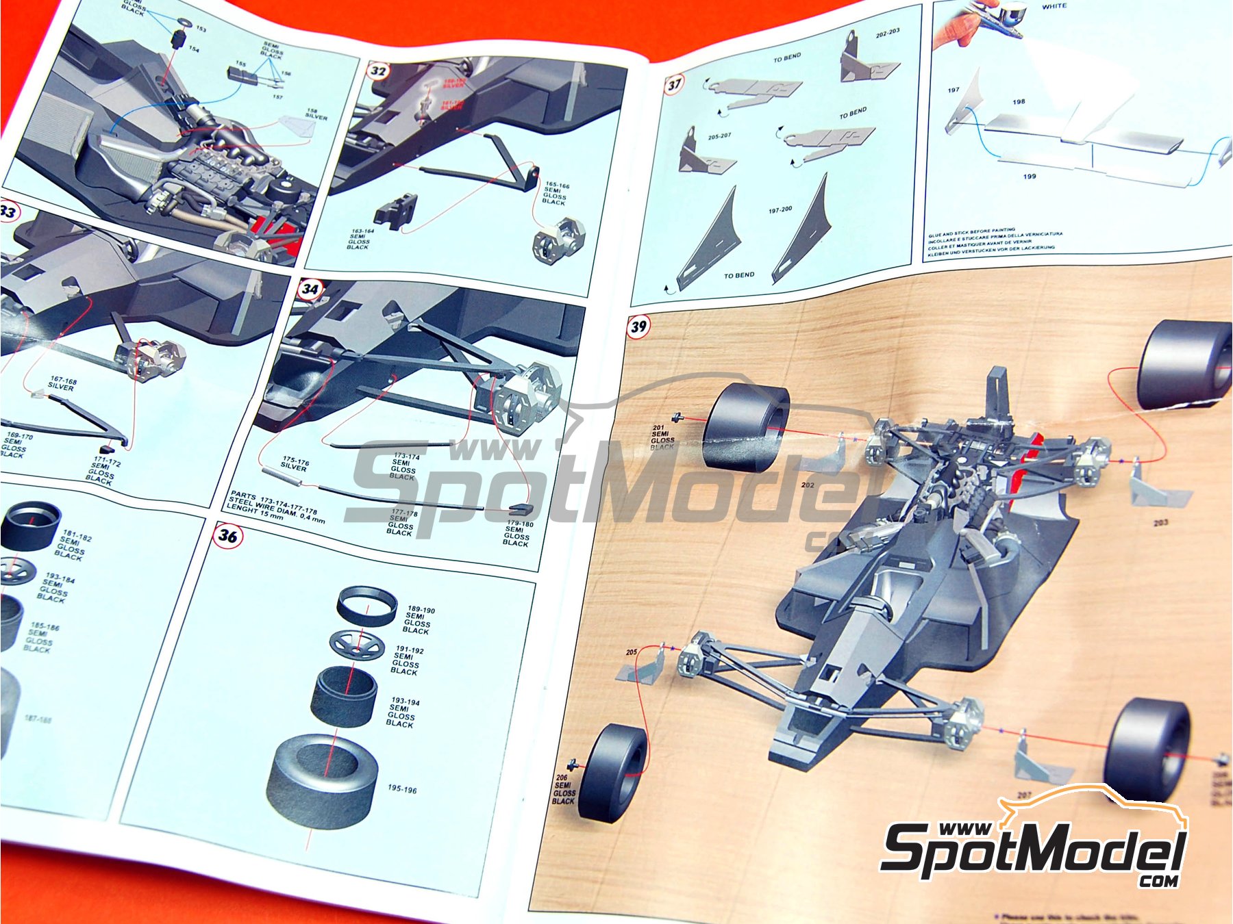 Image 3: McLaren Honda MP4/4 Equipo McLaren Racing Limited patrocinado por Marlboro - Gran Premio de F&oacute;rmula 1 de Jap&oacute;n 1988 | Maqueta de coche en escala&nbsp;1/43 fabricado por Tameo Kits (ref.&nbsp;WCT088)