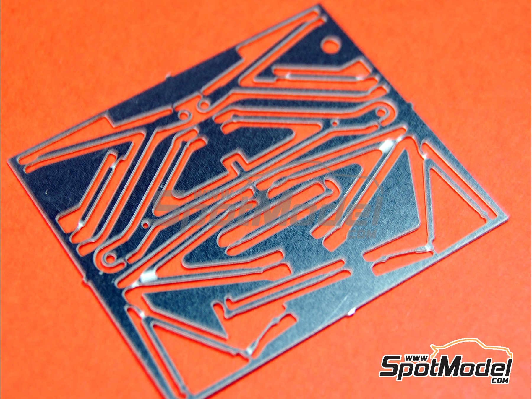 Image 6: McLaren Honda MP4/4 Equipo McLaren Racing Limited patrocinado por Marlboro - Gran Premio de F&oacute;rmula 1 de Jap&oacute;n 1988 | Maqueta de coche en escala&nbsp;1/43 fabricado por Tameo Kits (ref.&nbsp;WCT088)