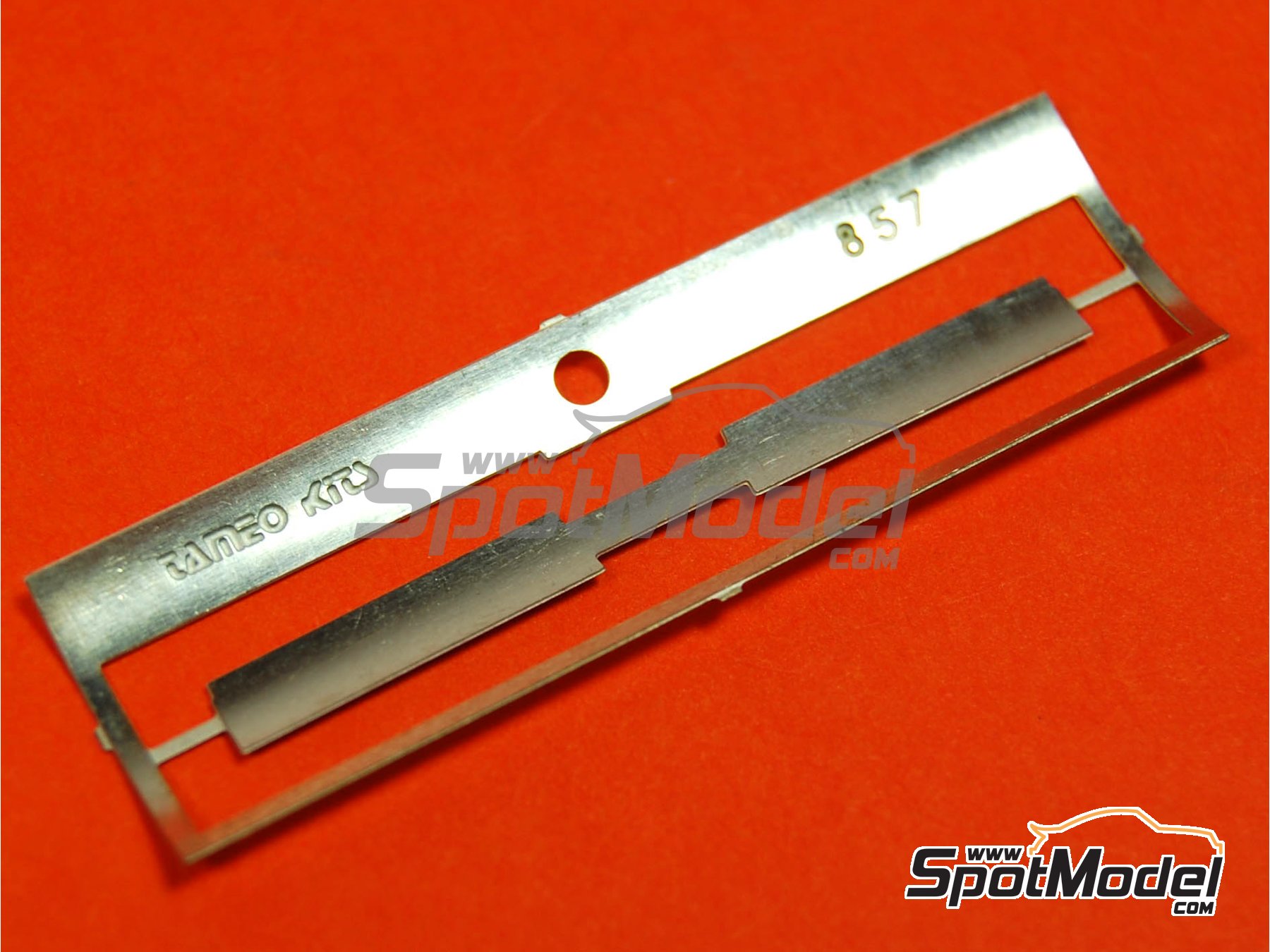 Image 9: McLaren Honda MP4/4 Equipo McLaren Racing Limited patrocinado por Marlboro - Gran Premio de F&oacute;rmula 1 de Jap&oacute;n 1988 | Maqueta de coche en escala&nbsp;1/43 fabricado por Tameo Kits (ref.&nbsp;WCT088)