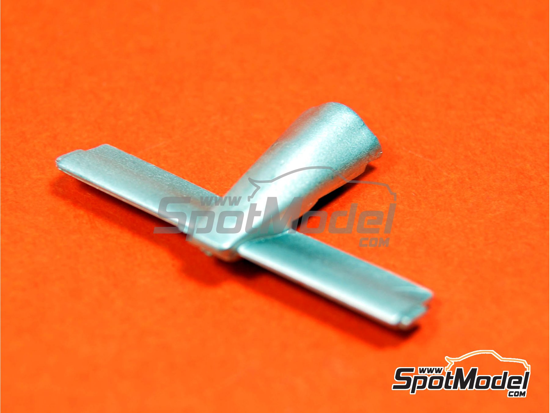 Image 16: McLaren Honda MP4/4 Equipo McLaren Racing Limited patrocinado por Marlboro - Gran Premio de F&oacute;rmula 1 de Jap&oacute;n 1988 | Maqueta de coche en escala&nbsp;1/43 fabricado por Tameo Kits (ref.&nbsp;WCT088)