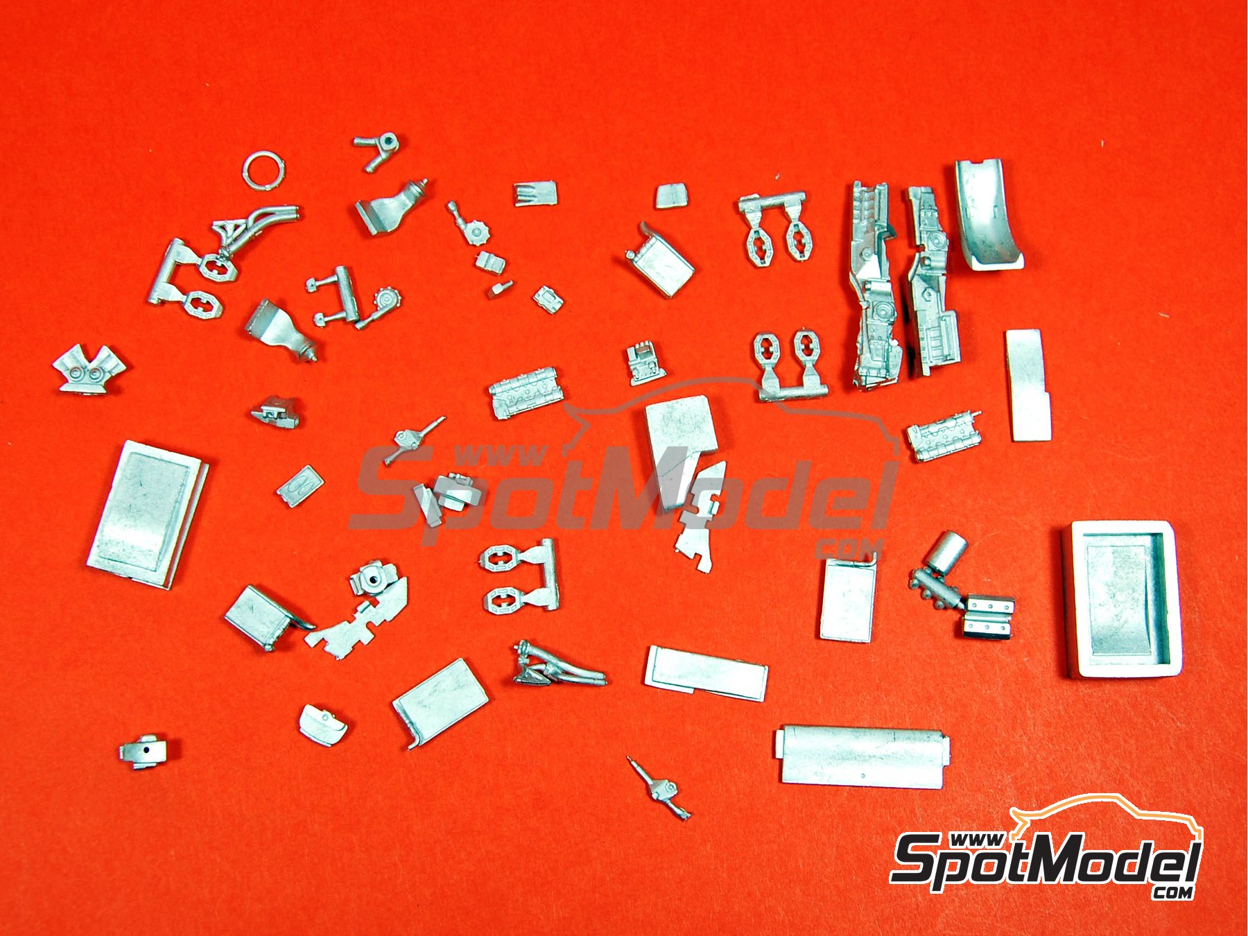 Image 28: McLaren Honda MP4/4 Equipo McLaren Racing Limited patrocinado por Marlboro - Gran Premio de F&oacute;rmula 1 de Jap&oacute;n 1988 | Maqueta de coche en escala&nbsp;1/43 fabricado por Tameo Kits (ref.&nbsp;WCT088)