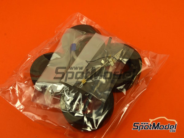 Image 4: Honda RA273 Equipo Honda Racing - Campeonato del Mundo de F1 1966 y 1967 | Maqueta de coche en escala&nbsp;1/12 fabricado por Tamiya (ref.&nbsp;TAM12032, tambien 4950344963614 y 12032)