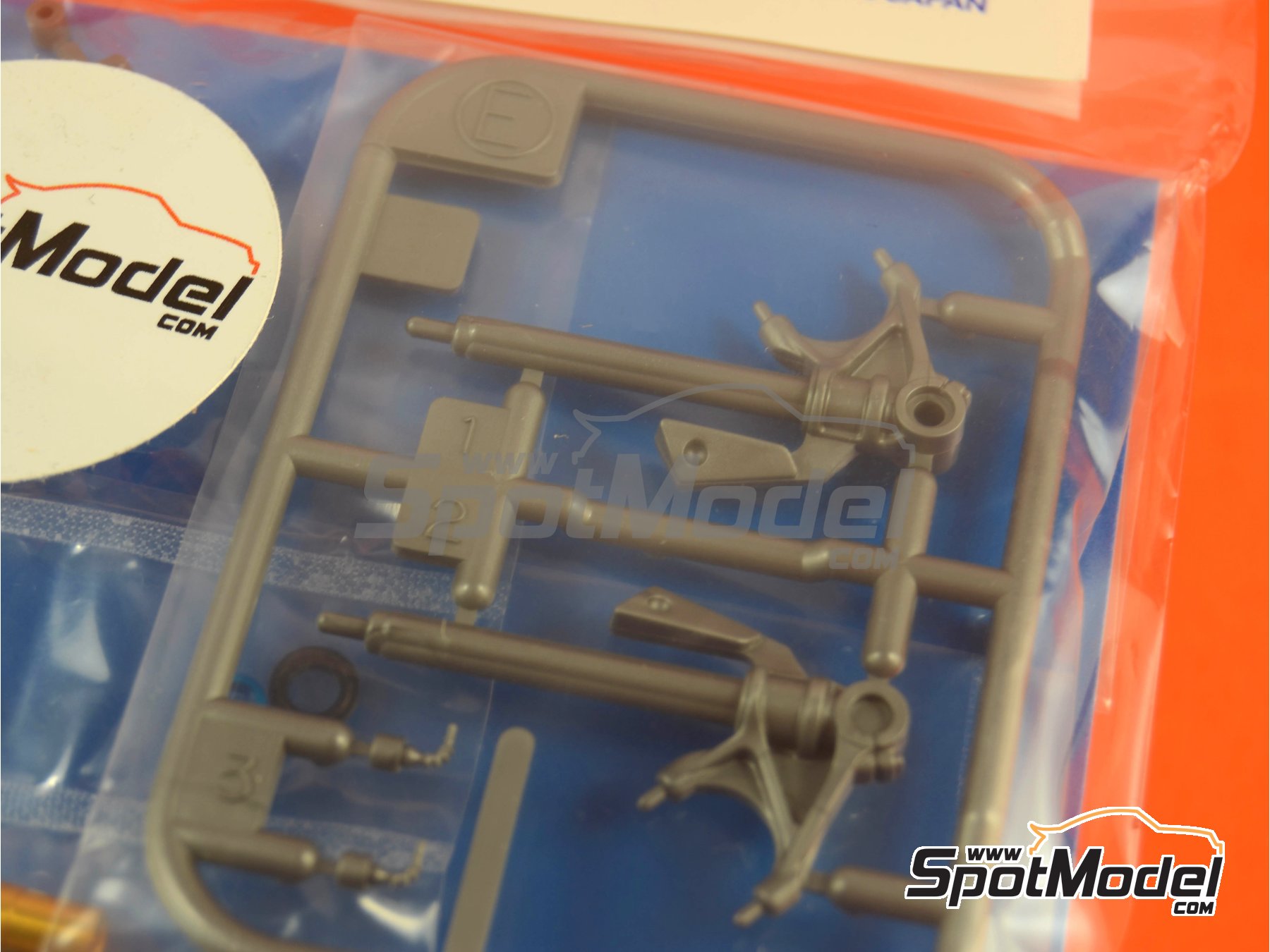 Image 2: Ducati 1199 Panigale S | Horquilla delantera en escala&nbsp;1/12 fabricado por Tamiya (ref.&nbsp;TAM12657, tambien 4950344126576 y 12657)