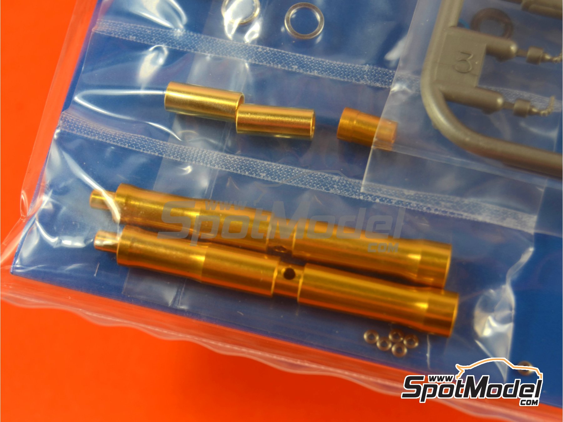 Image 4: Ducati 1199 Panigale S | Horquilla delantera en escala&nbsp;1/12 fabricado por Tamiya (ref.&nbsp;TAM12657, tambien 4950344126576 y 12657)