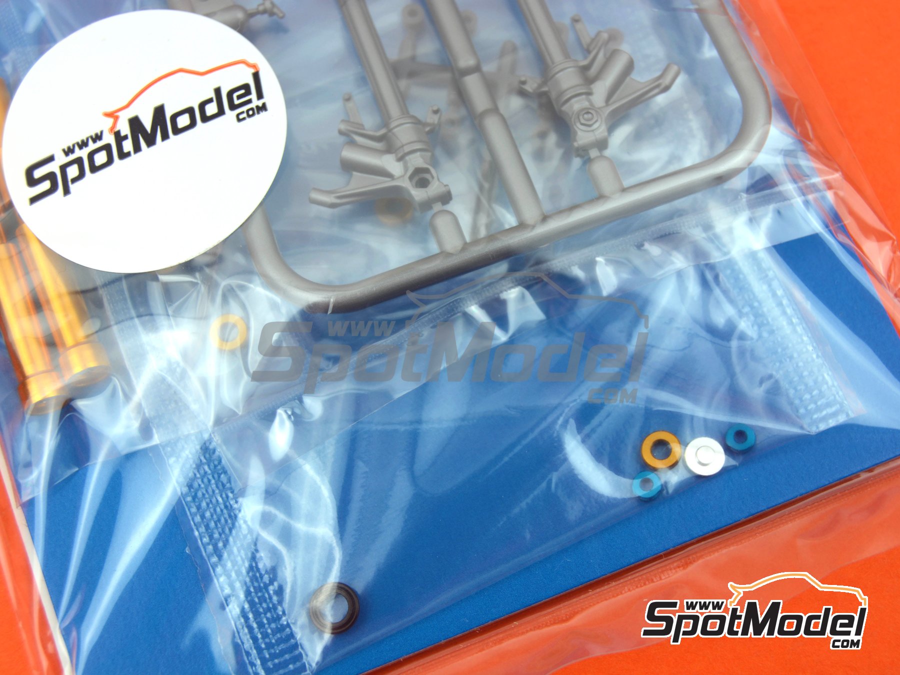 Image 4: Honda CBR1000RR-R Fireblade SP | Front fork set in 1/12 scale manufactured by Tamiya (ref. TAM12690, also 4950344126903 and 12690)