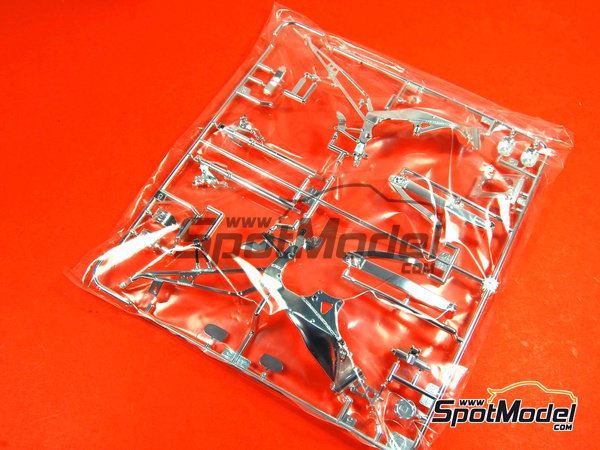 Image 3: Yamaha YZF-R1 Exup Deltabox II | Motorbike scale model kit in 1/12 scale manufactured by Tamiya (ref. TAM14073, also 4950344995073 and 14073)