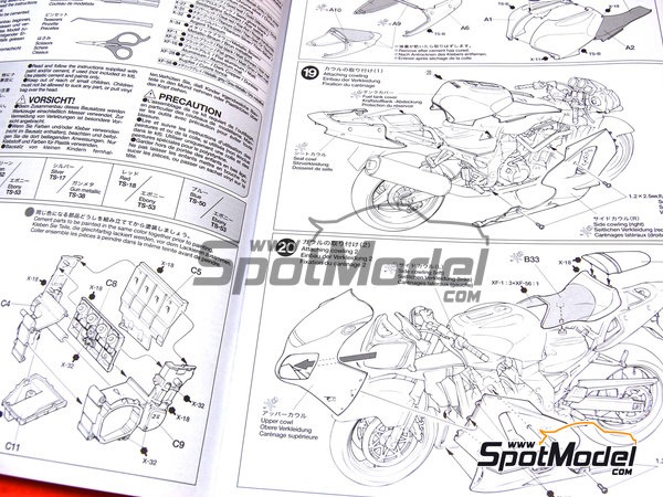 Tamiya 14084: Motorbike scale model kit 1/12 scale - Kawasaki