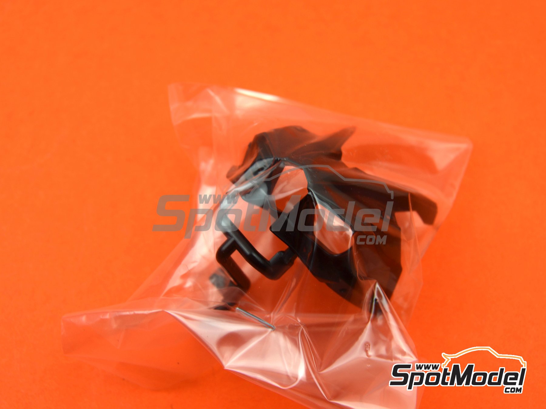 Image 23: Kawasaki Ninja H2 Carbon | Motorbike scale model kit in 1/12 scale manufactured by Tamiya (ref.&nbsp;TAM14136, also 4950344141364 and 14136)