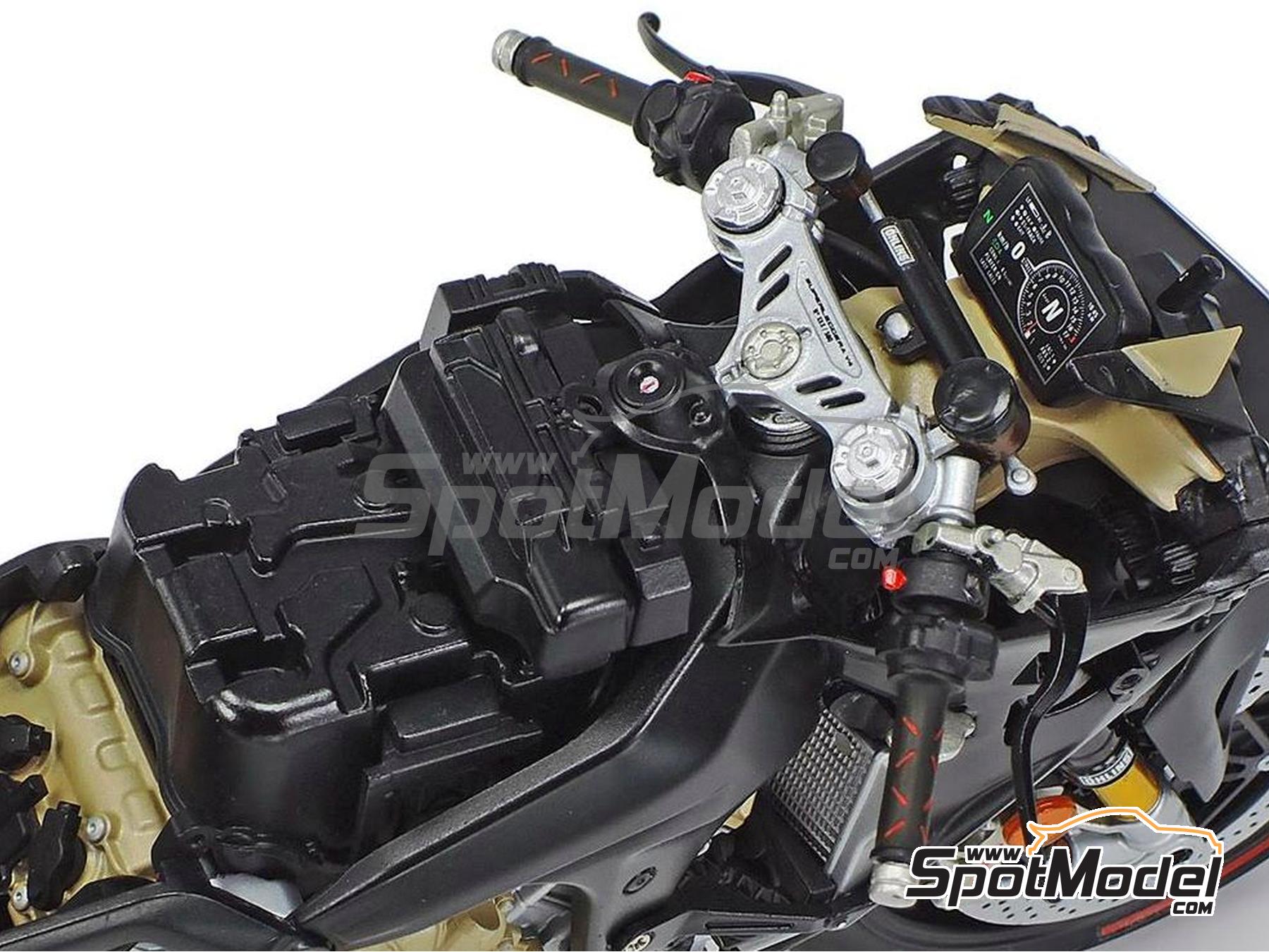 Image 7: Ducati Superleggera V4 | Motorbike scale model kit in 1/12 scale manufactured by Tamiya (ref. TAM14140, also 4950344141401 and 14140)
