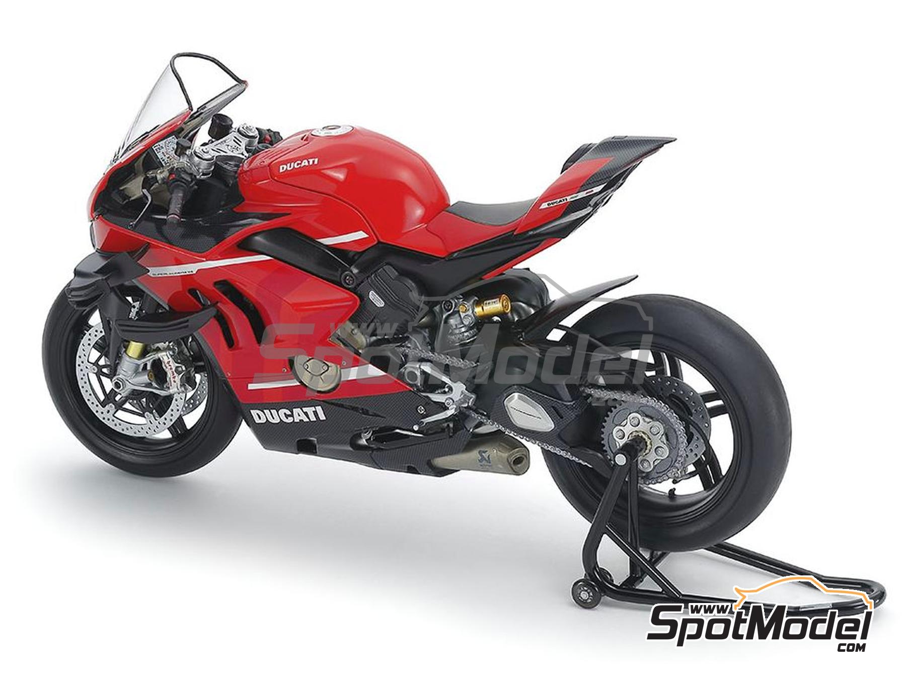 Image 3: Ducati Superleggera V4 with Racing Kit | Motorbike scale model kit in 1/12 scale manufactured by Tamiya (ref.&nbsp;TAM14143, also 4950344141432 and 14143)