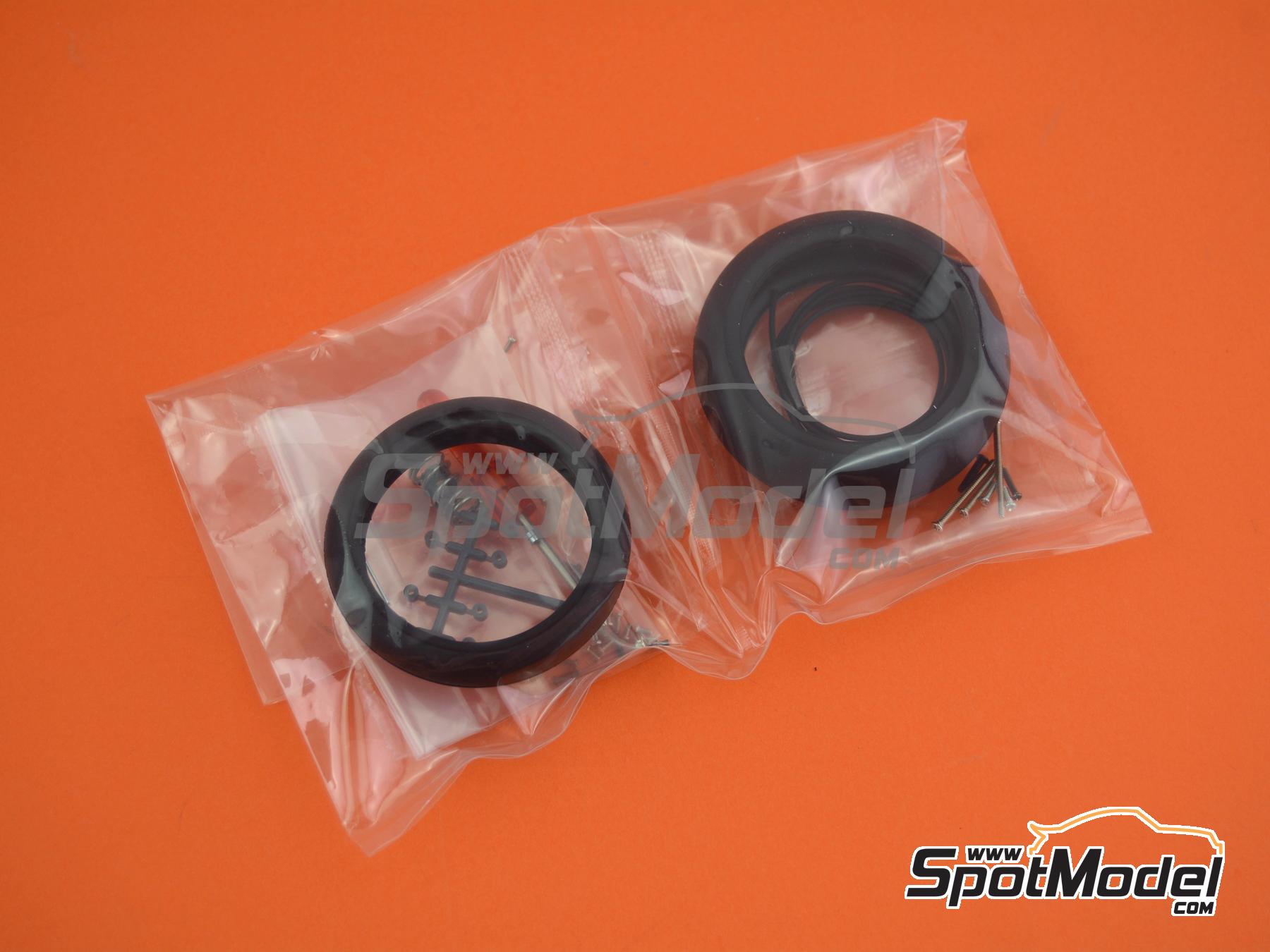 Image 14: Ducati Superleggera V4 with Racing Kit | Motorbike scale model kit in 1/12 scale manufactured by Tamiya (ref.&nbsp;TAM14143, also 4950344141432 and 14143)