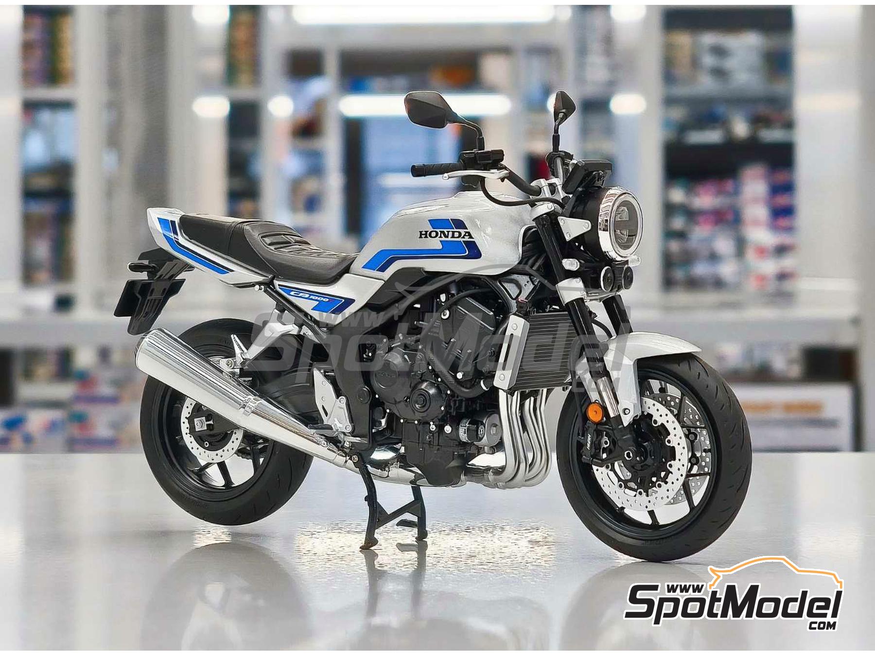 Image 2: Honda CB1000F | Motorbike scale model kit in 1/12 scale manufactured by Tamiya (ref.&nbsp;TAM14144, also 14144)