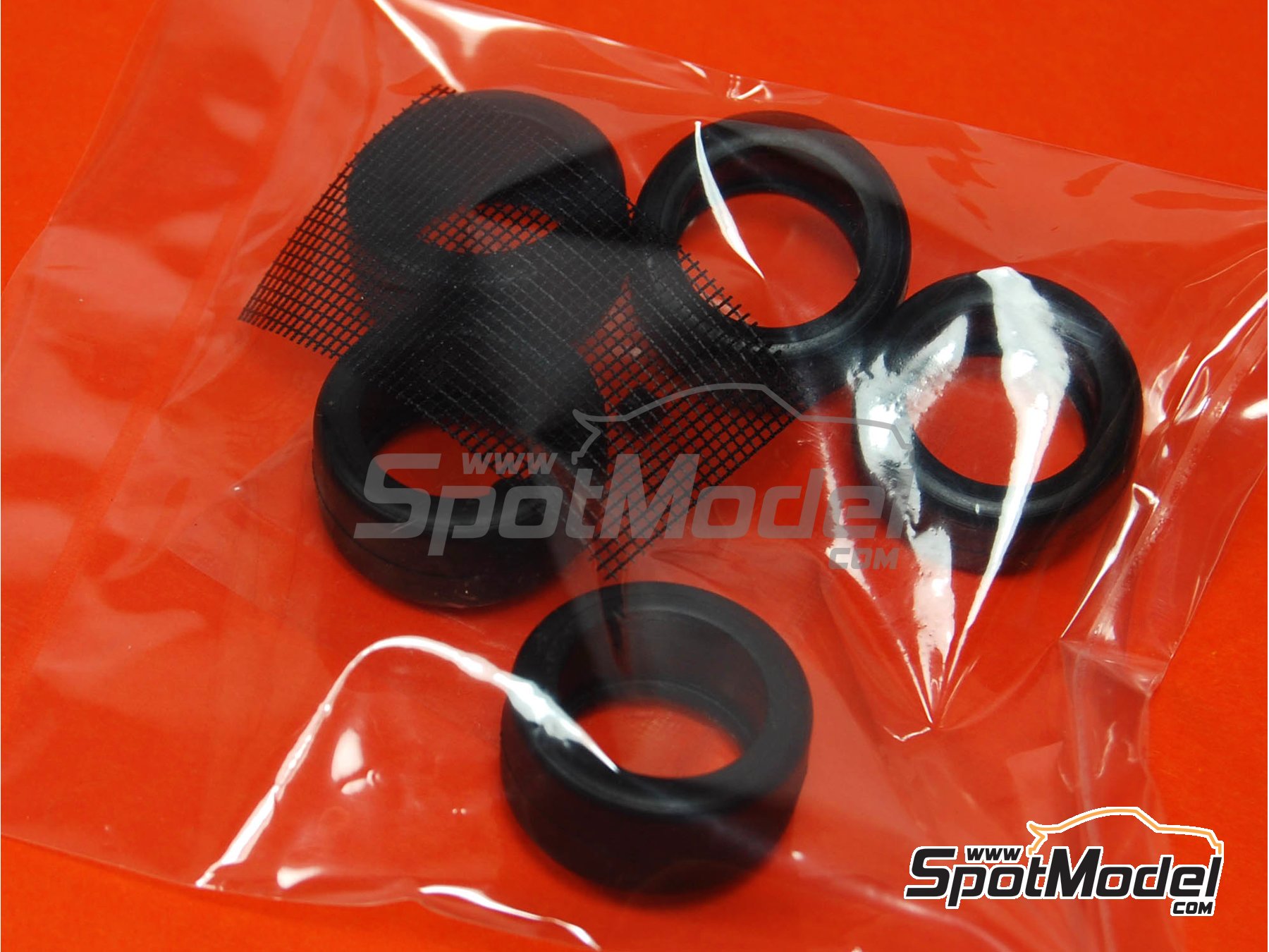 Image 7: Toyota Celica GT-Four (ST185) Equipo Toyota Team Europe patrocinado por Castrol - Rally de Monte Carlo - Rallye Automobile de Monte-Carlo 1993 | Maqueta de coche en escala 1/24 fabricado por Tamiya (ref. TAM24125, tambien 4950344993130 y 24125)