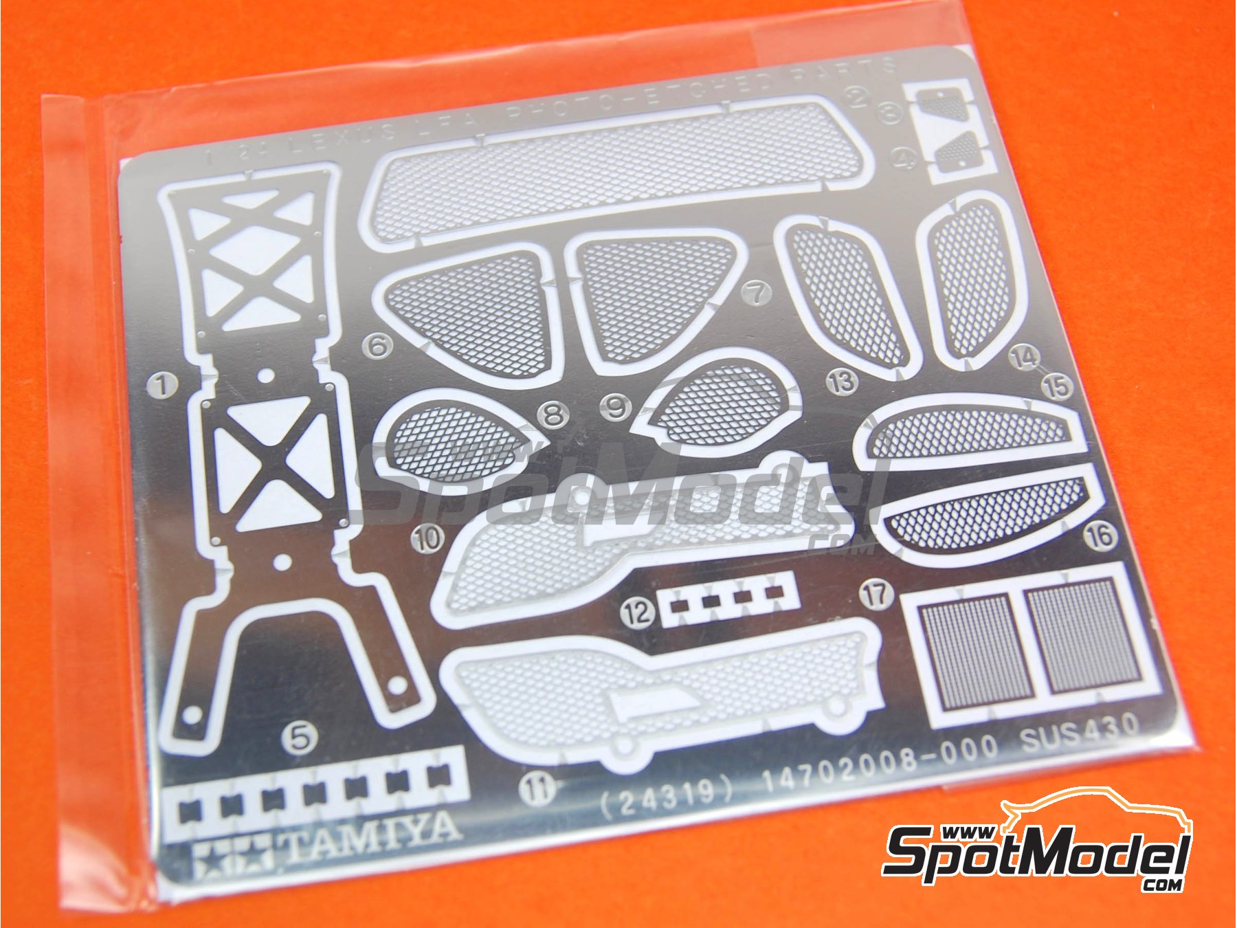 Image 5: Lexus LFA | Car scale model kit in 1/24 scale manufactured by Tamiya (ref.&nbsp;TAM24319, also 4950344243198 and 24319)