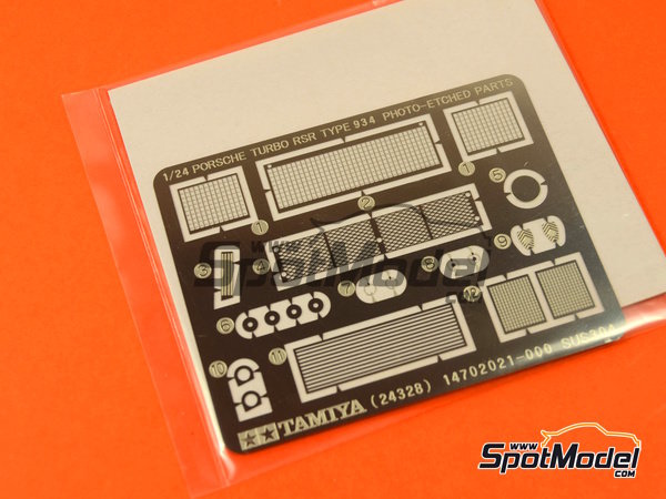 Image 13: Porsche 934 Turbo RSR Group 4 Kremer Racing Team sponsored by Vaillant - German Racing GTs Championship 1976 | Car scale model kit in 1/24 scale manufactured by Tamiya (ref.&nbsp;TAM24334, also 4950344243341 and 24334)