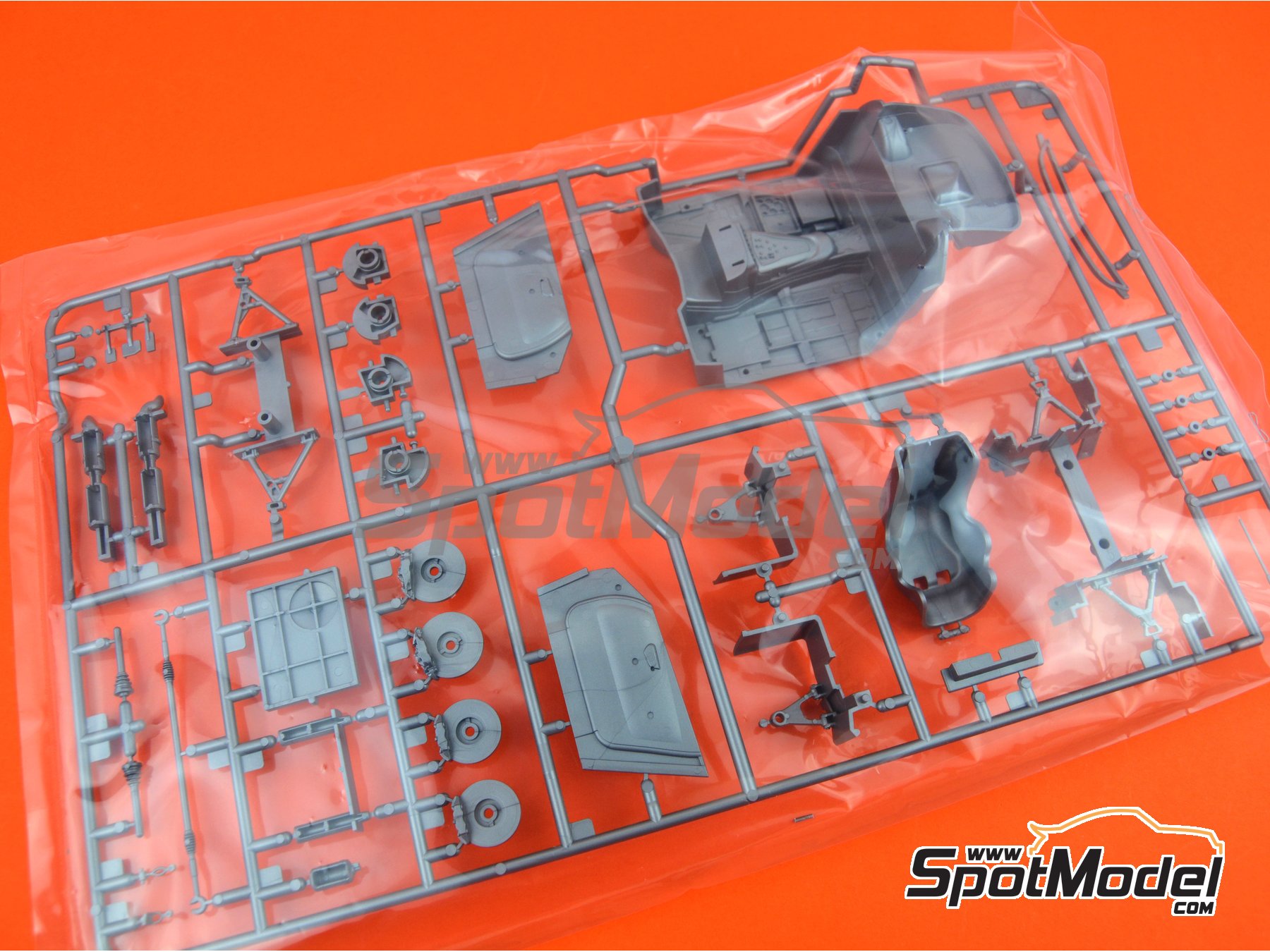 Image 7: Mercedes Benz AMG GT3 | Car scale model kit in 1/24 scale manufactured by Tamiya (ref.&nbsp;TAM24345, also 4950344243457 and 24345)