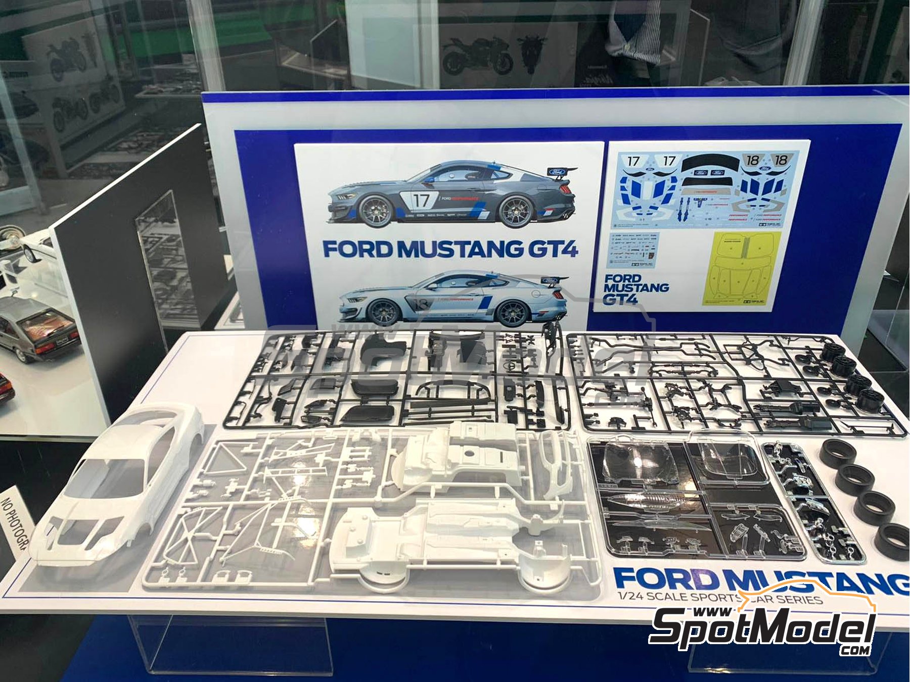 Tamiya 24354: Car scale model kit 1/24 scale - Ford Mustang GT4 #17, 18 -  Goodwood Festival of Speed 2017 (ref. TAM24354)